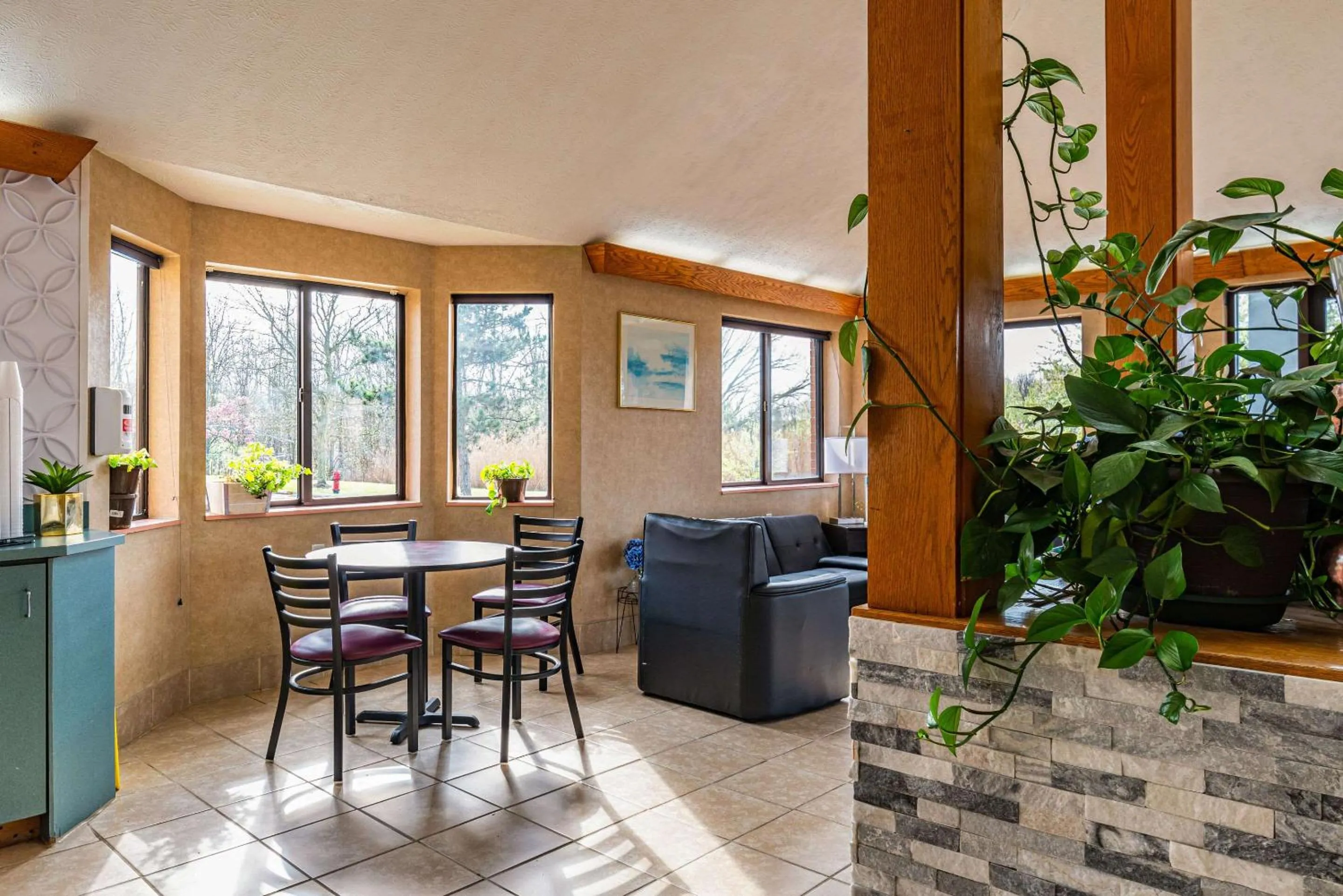 Lobby or reception in Econo Lodge Cleveland Southeast - Kent