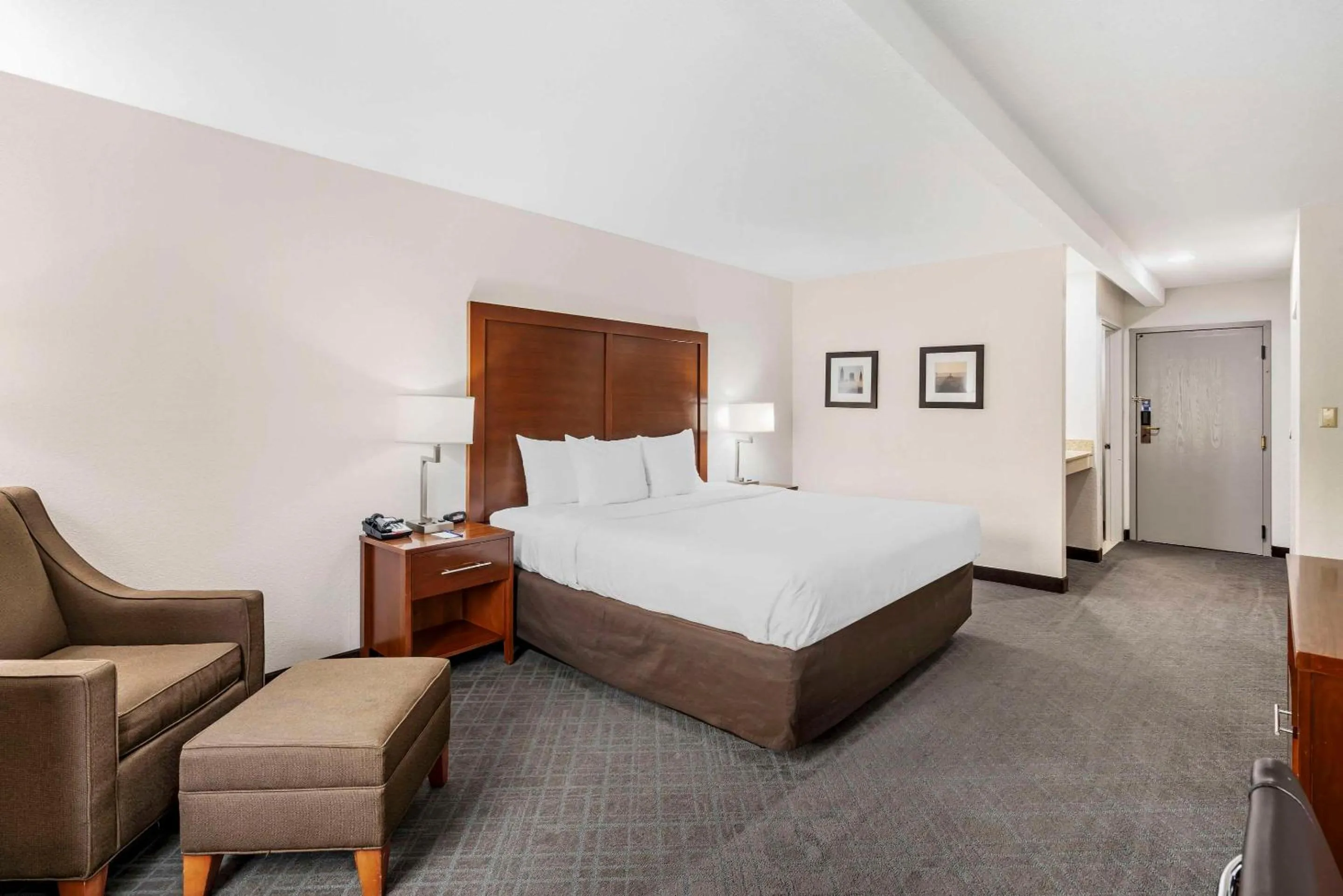 Bedroom, Bed in Comfort Inn Splash Harbor