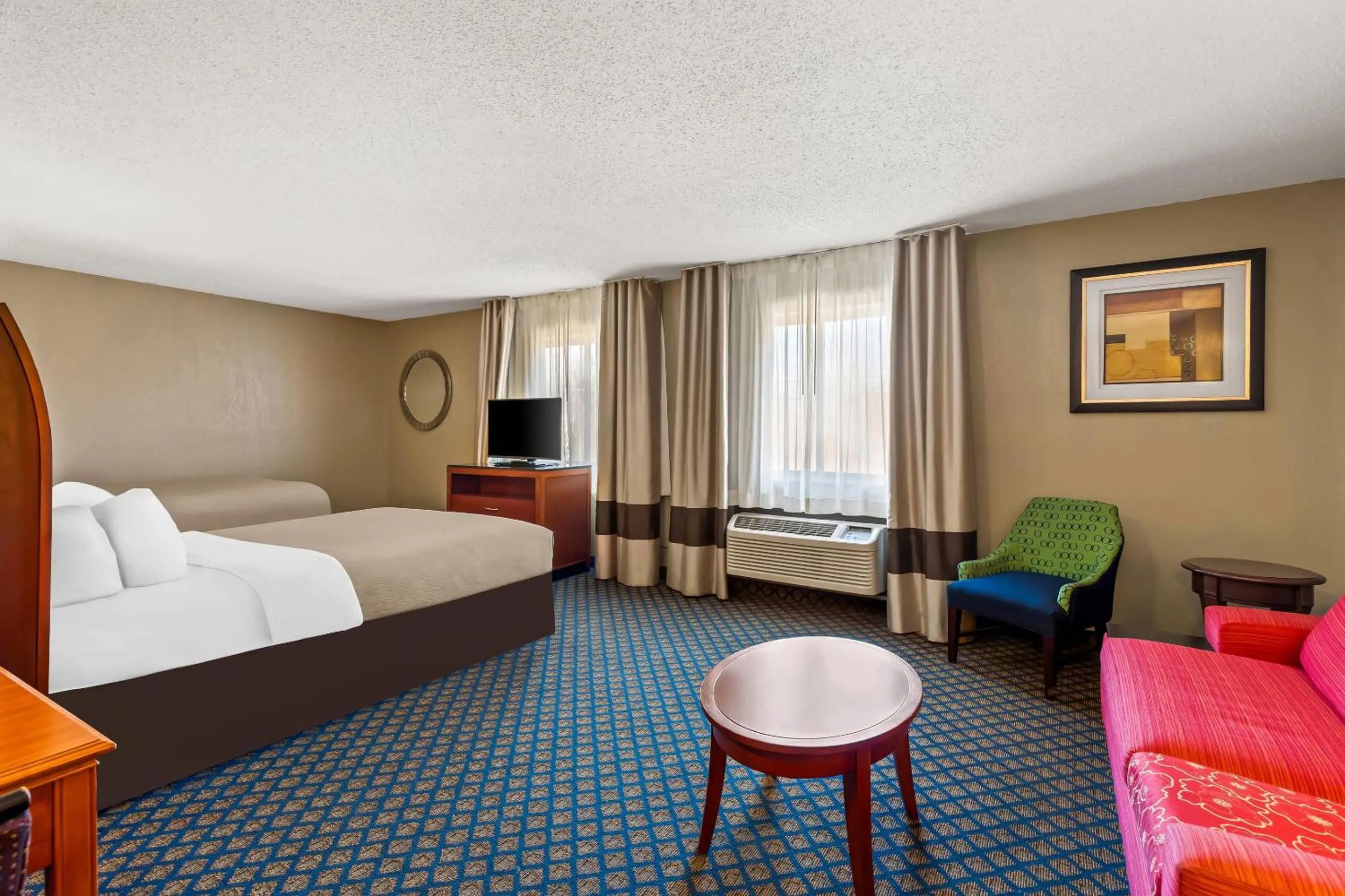 Bedroom, Bed in Quality Inn & Suites Seville