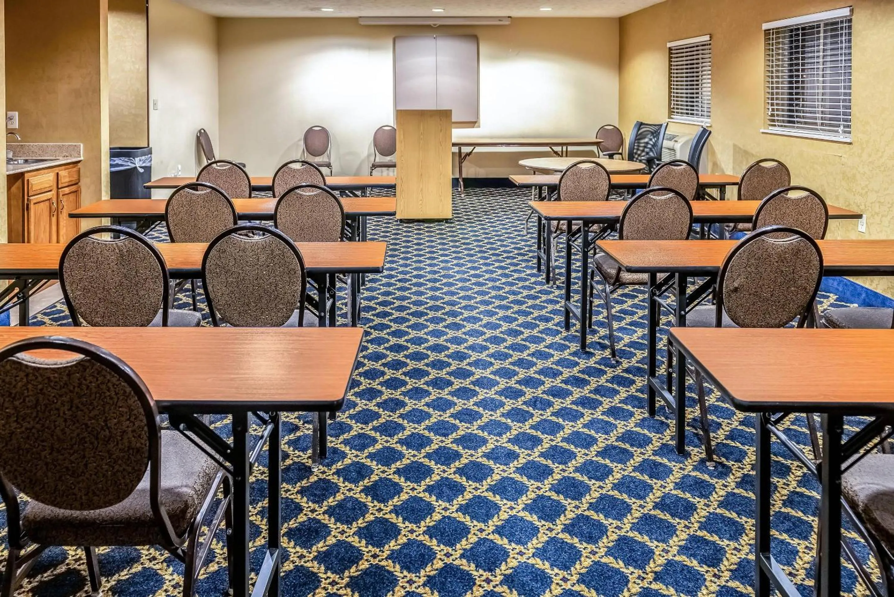 Meeting/conference room in Quality Inn & Suites Seville