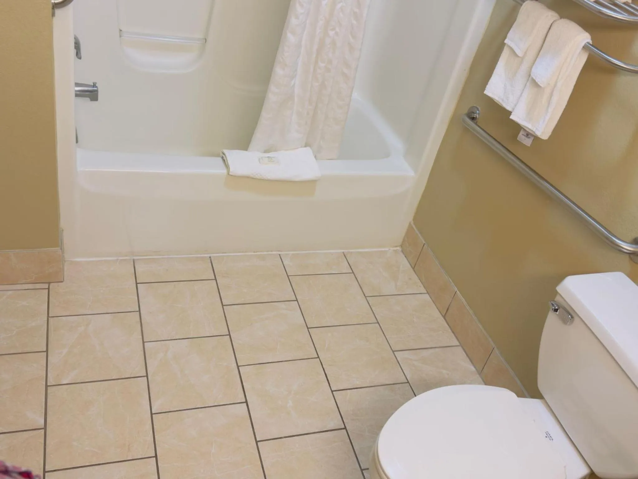 Bathroom in Quality Inn & Suites Seville