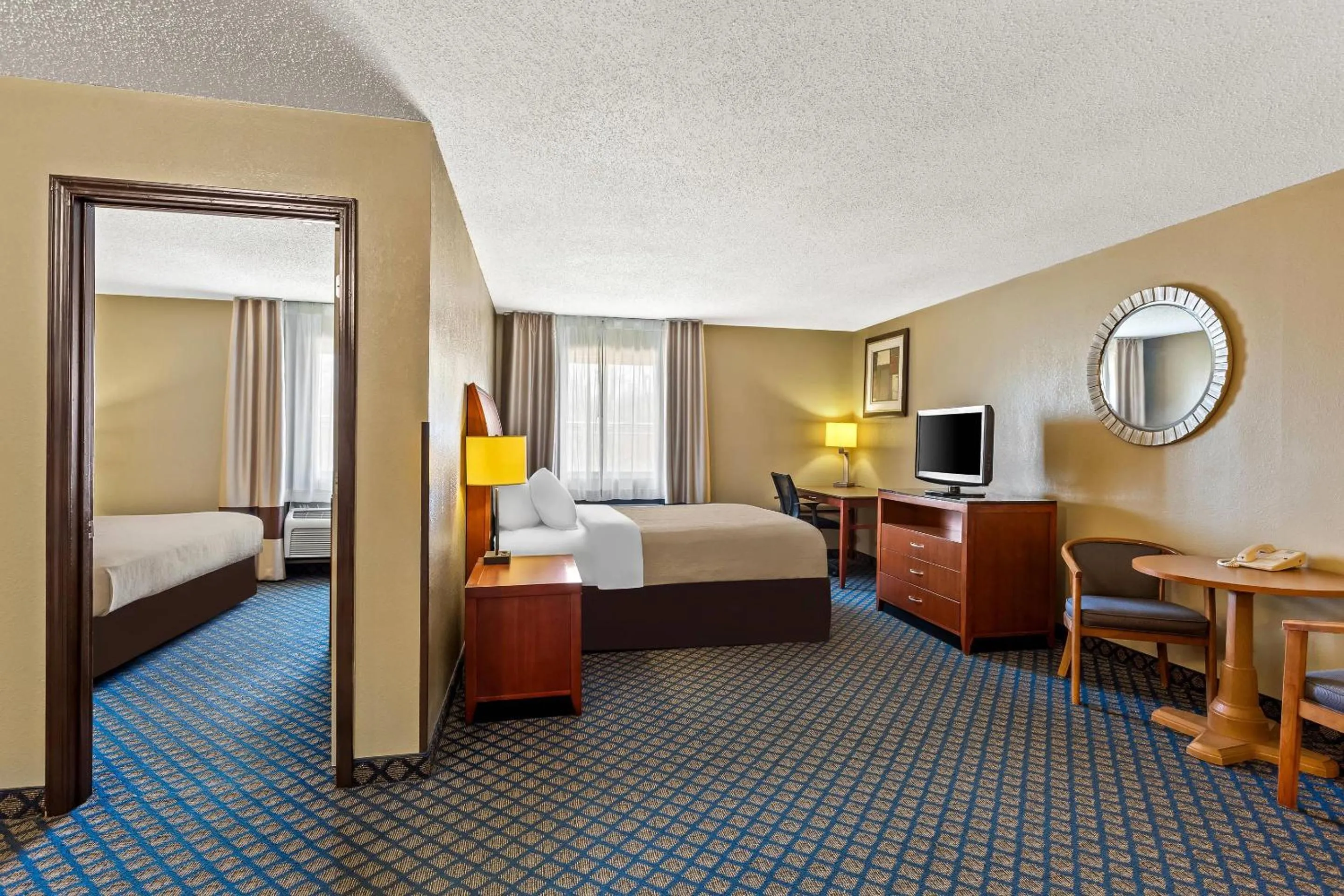 Bedroom, Bed in Quality Inn & Suites Seville