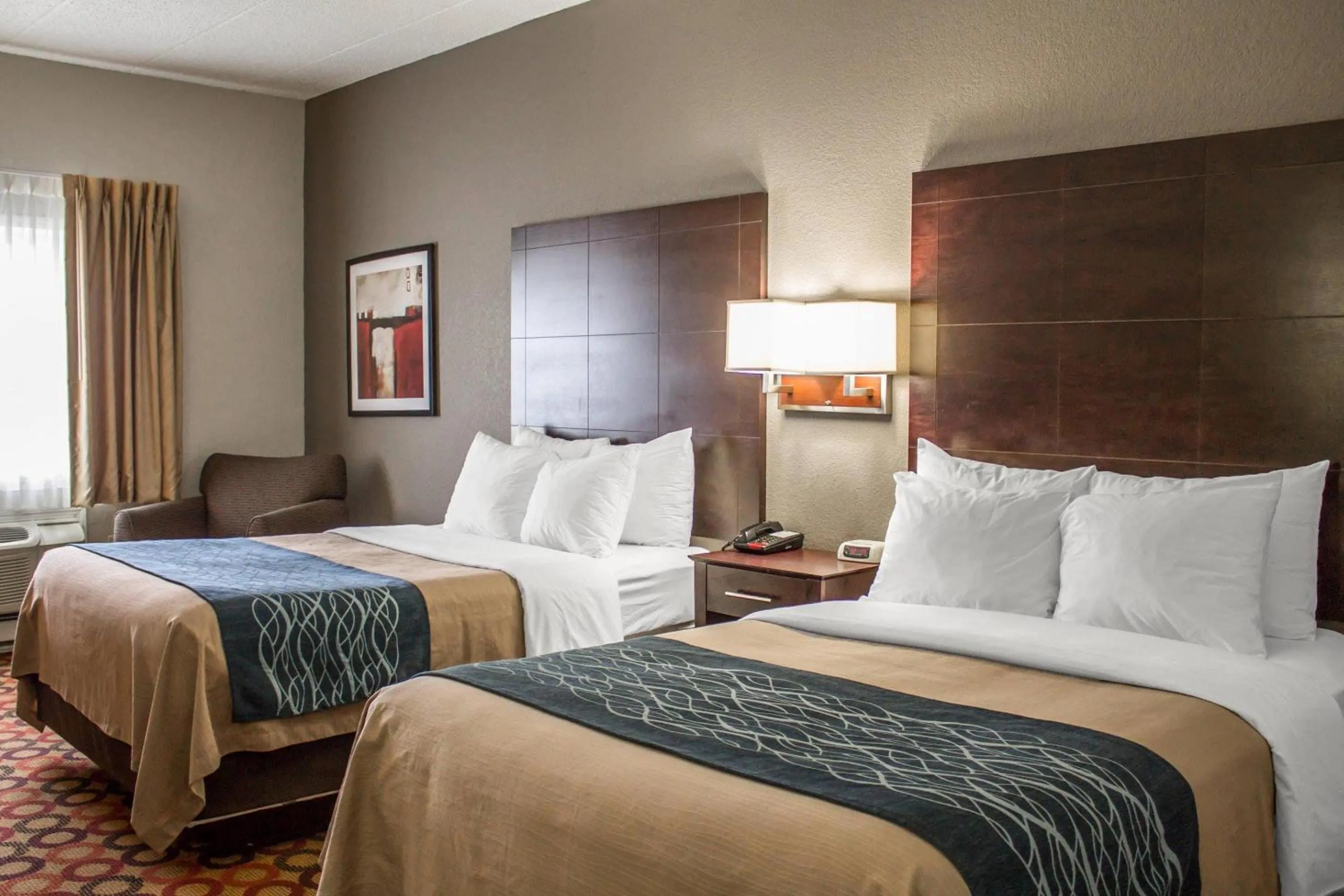 Bedroom, Bed in Comfort Inn Sandusky