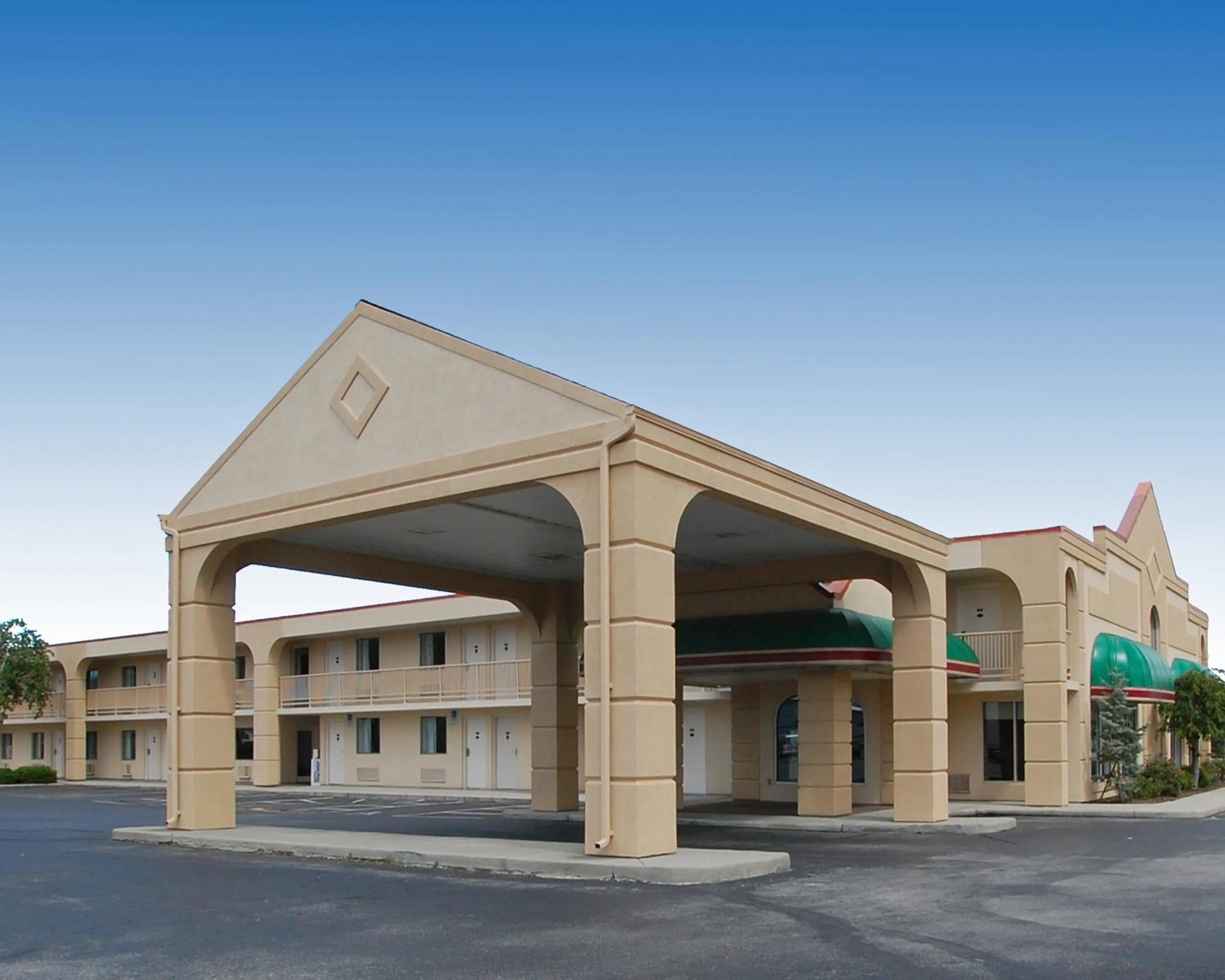 Facade/entrance in Baymont by Wyndham Sandusky