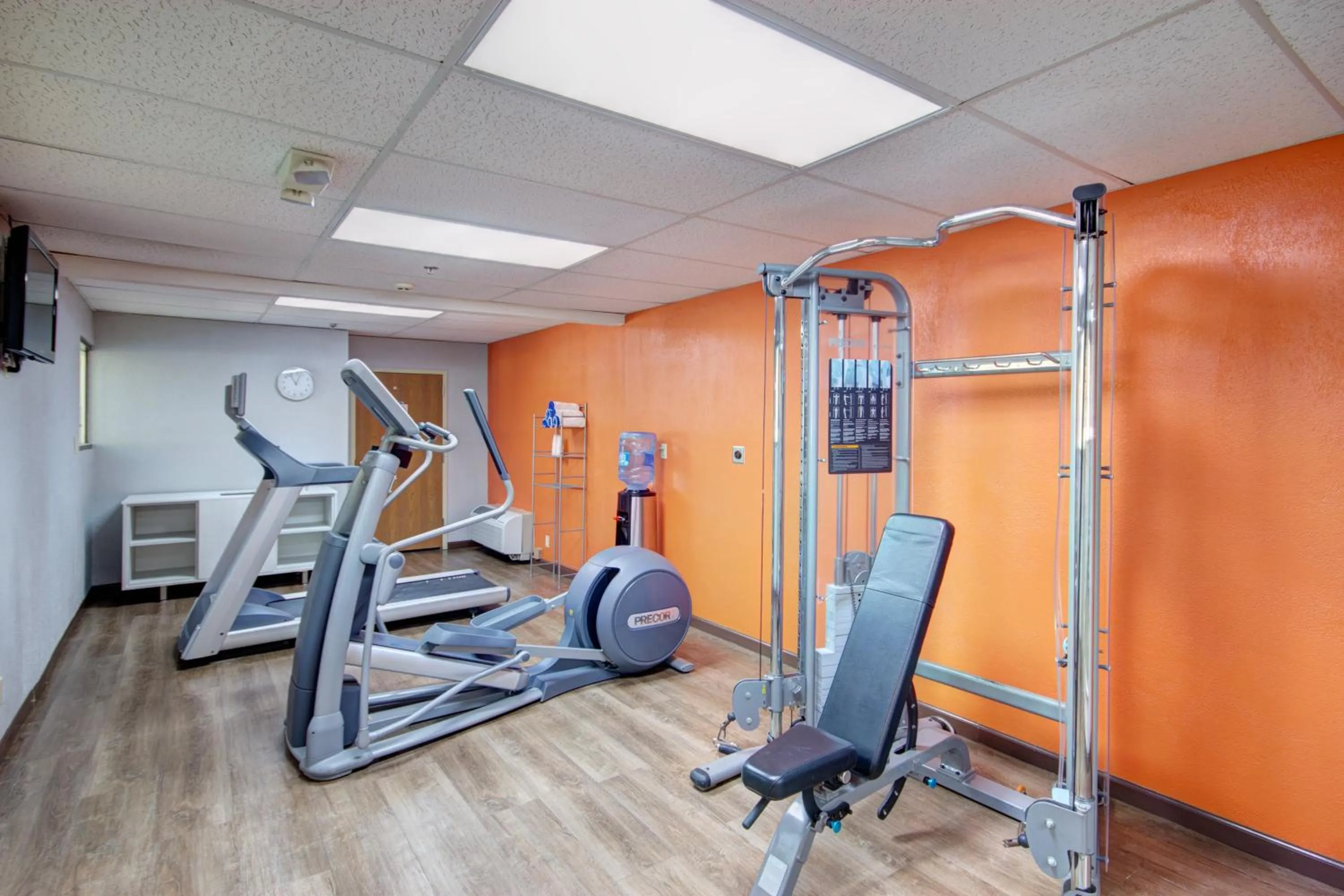 Fitness centre/facilities in Holiday Inn Express Columbus South - Obetz by IHG