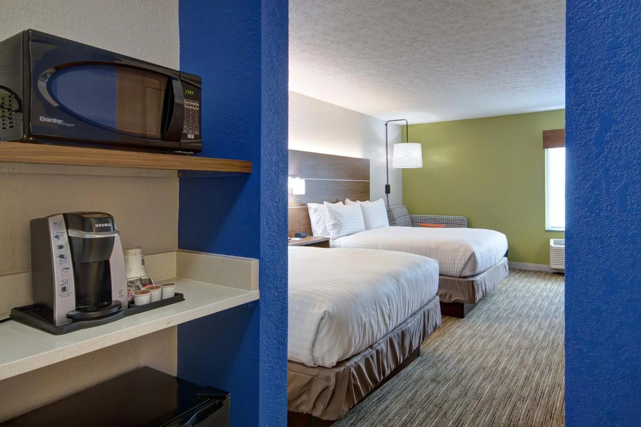 Photo of the whole room, Bed in Holiday Inn Express Columbus South - Obetz by IHG