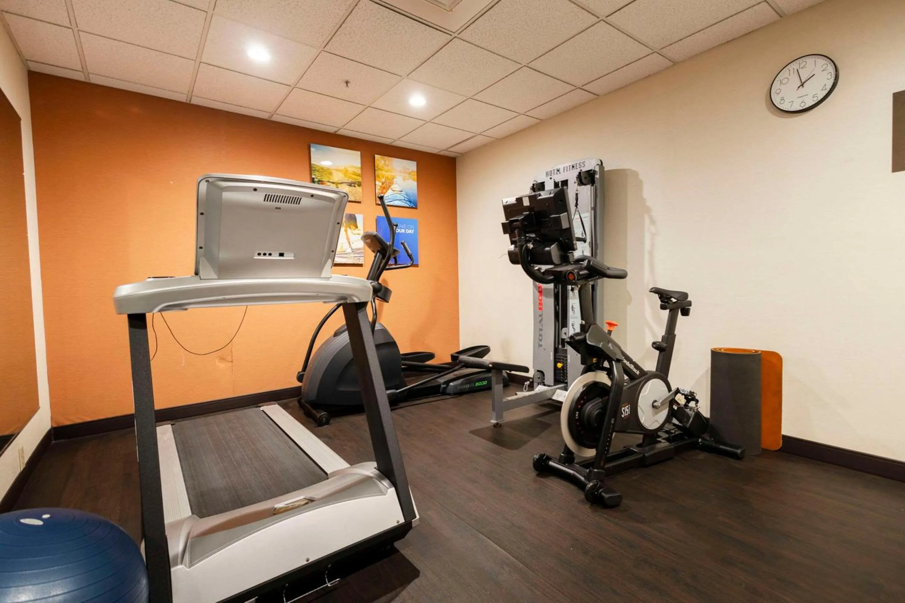 Fitness centre/facilities in Comfort Suites Springfield I-70