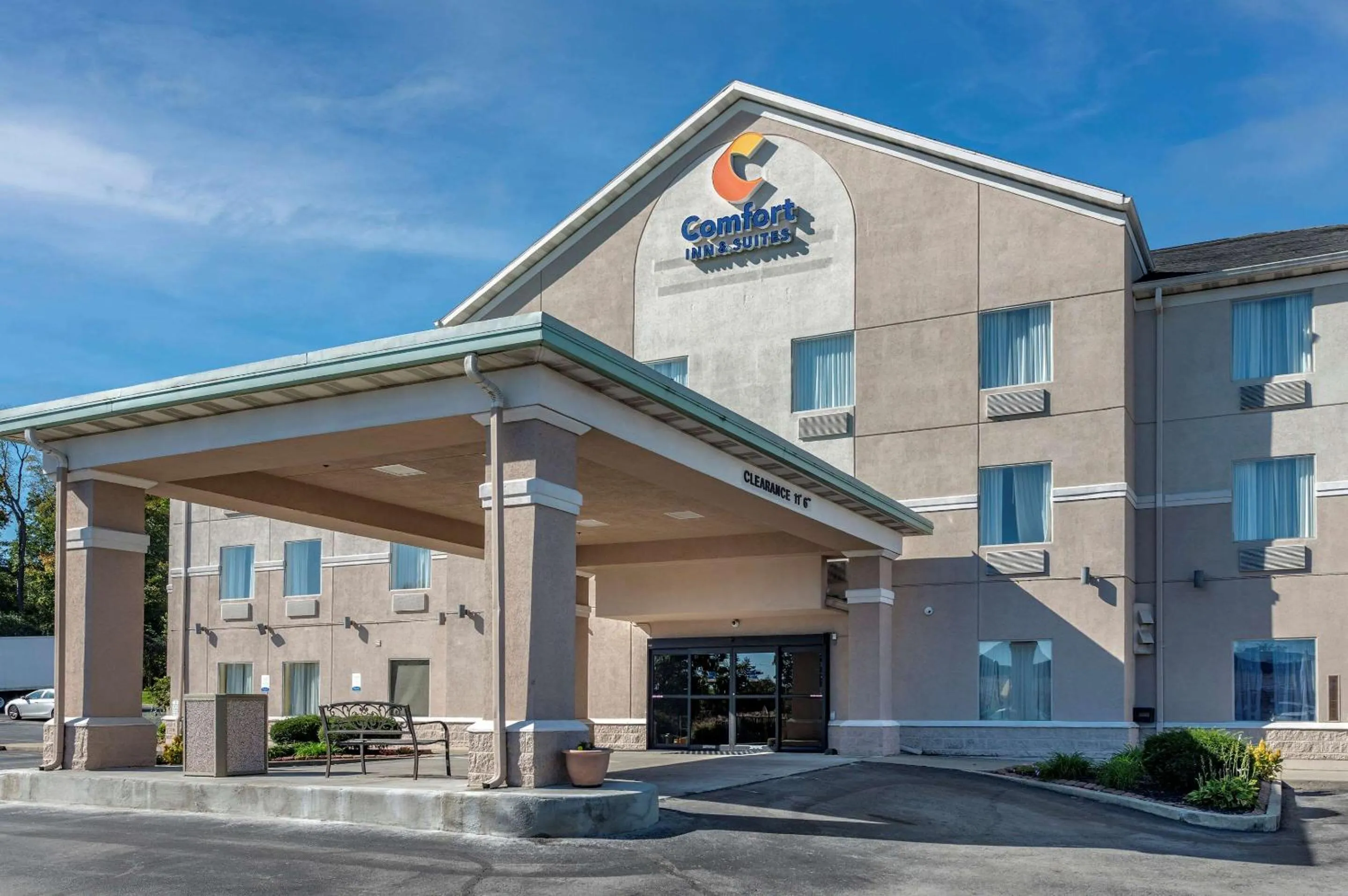 Property building in Comfort Inn & Suites Dayton Northwest - Englewood