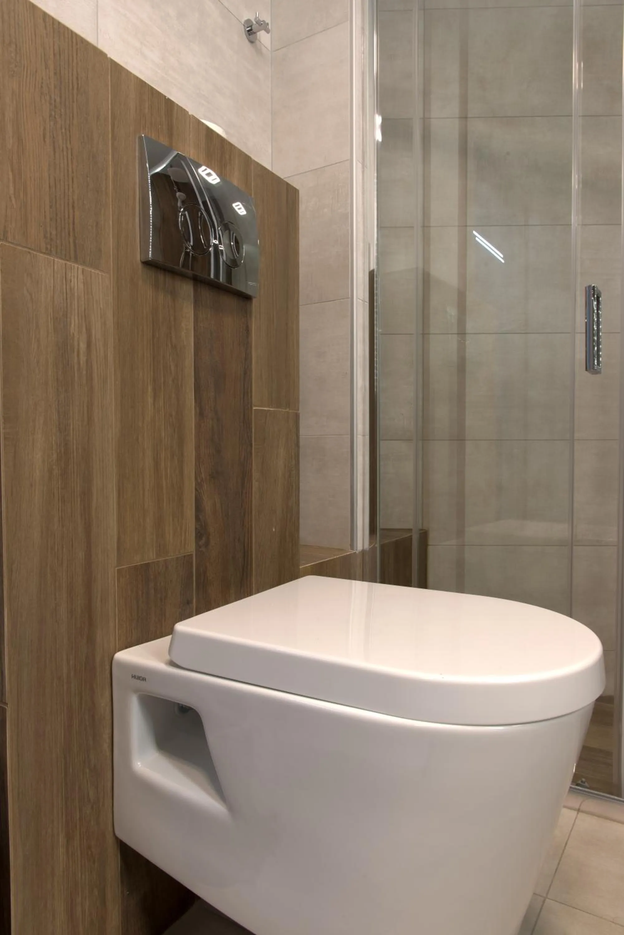 Toilet in My Athens Place