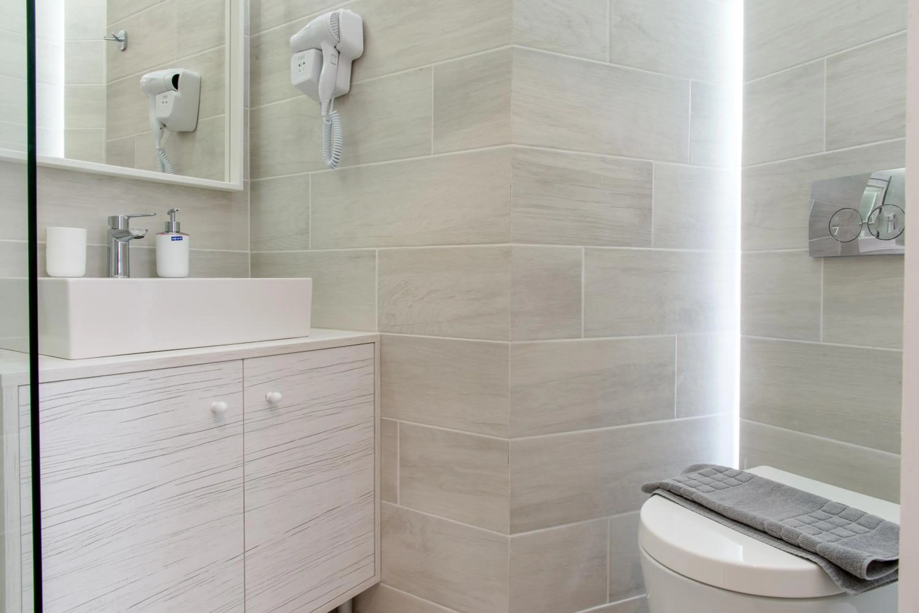 Shower in My Athens Place