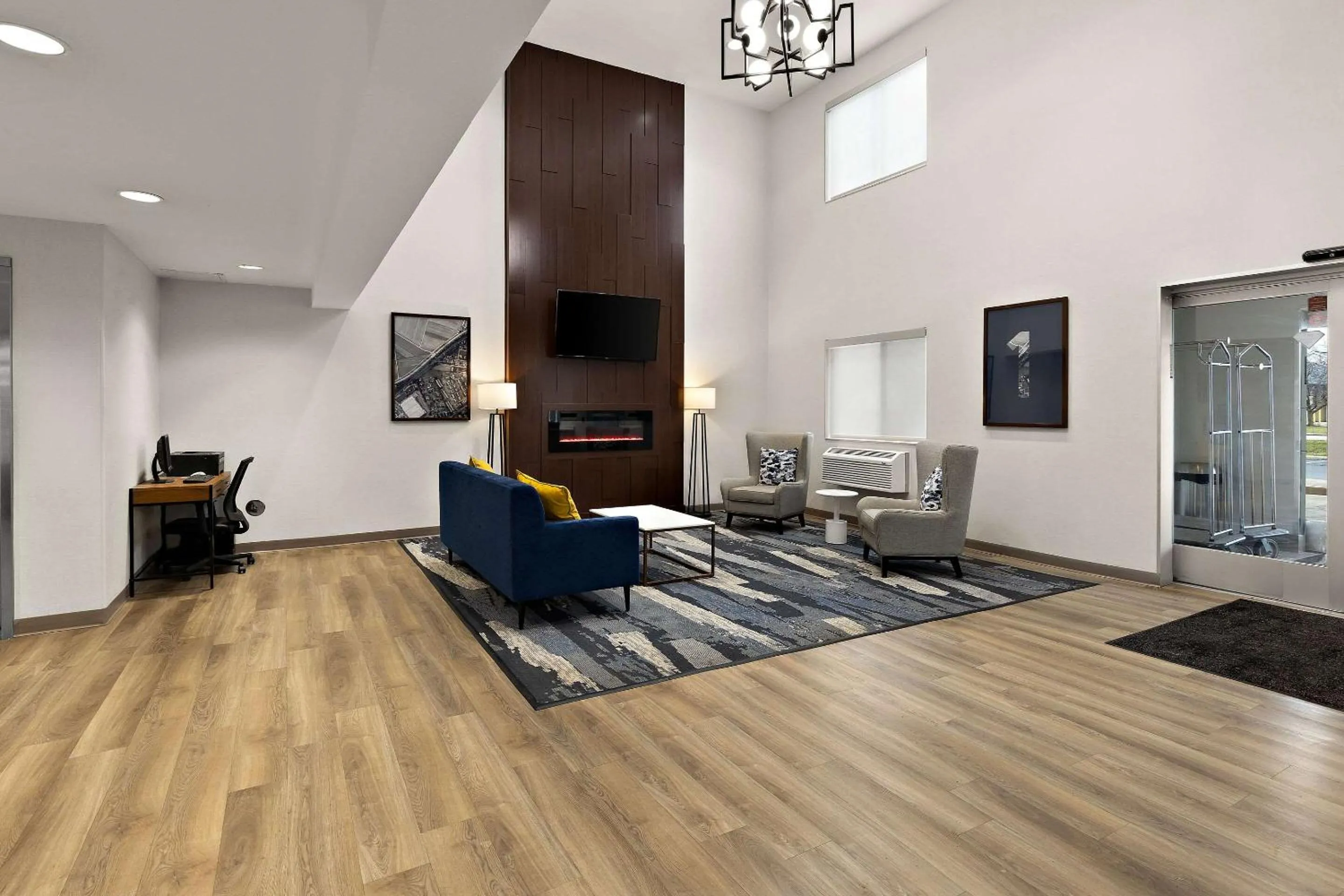 Lobby or reception in Comfort Inn & Suites Fremont