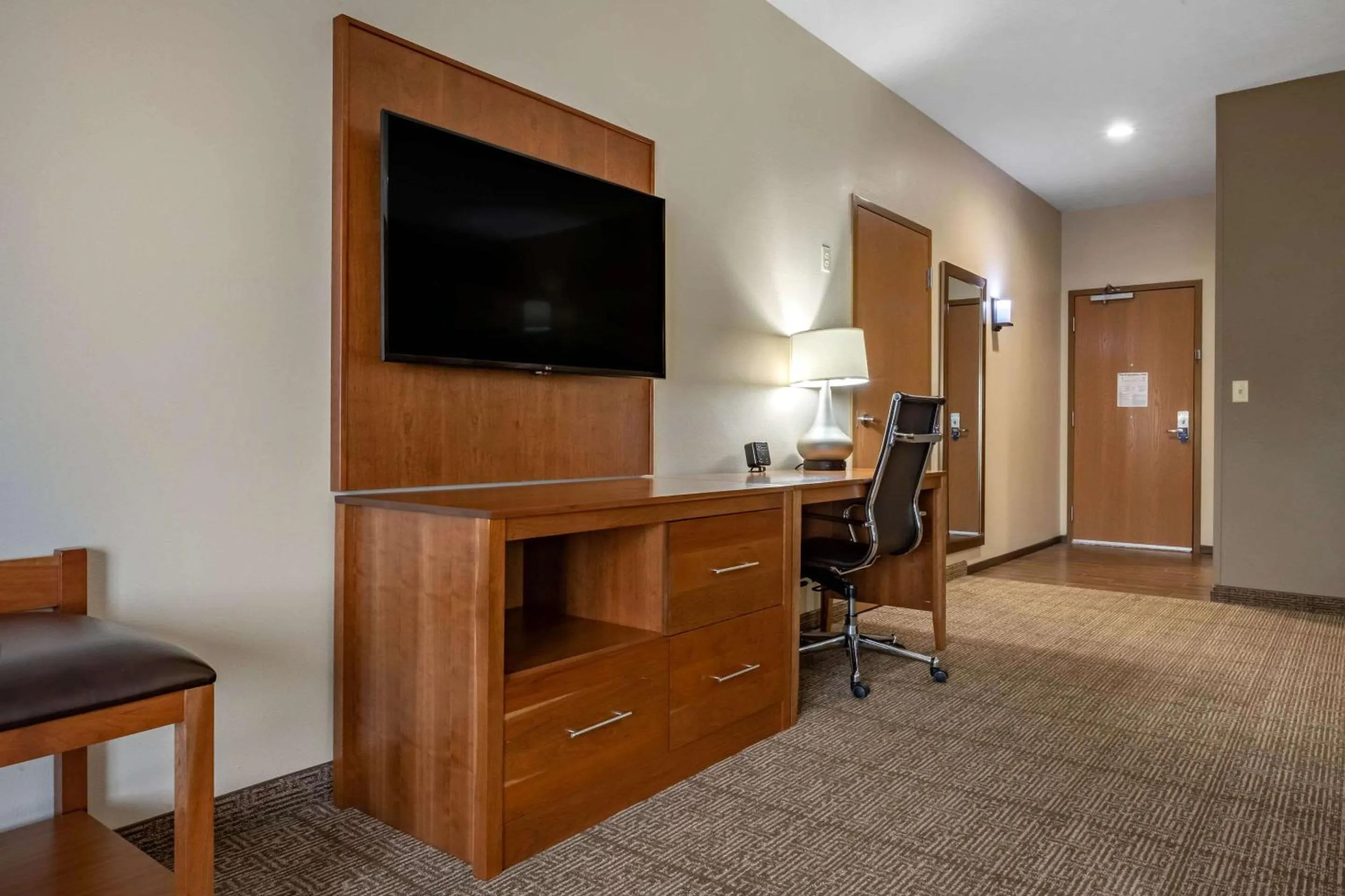 Bedroom in Comfort Suites Hotel and Conference Center