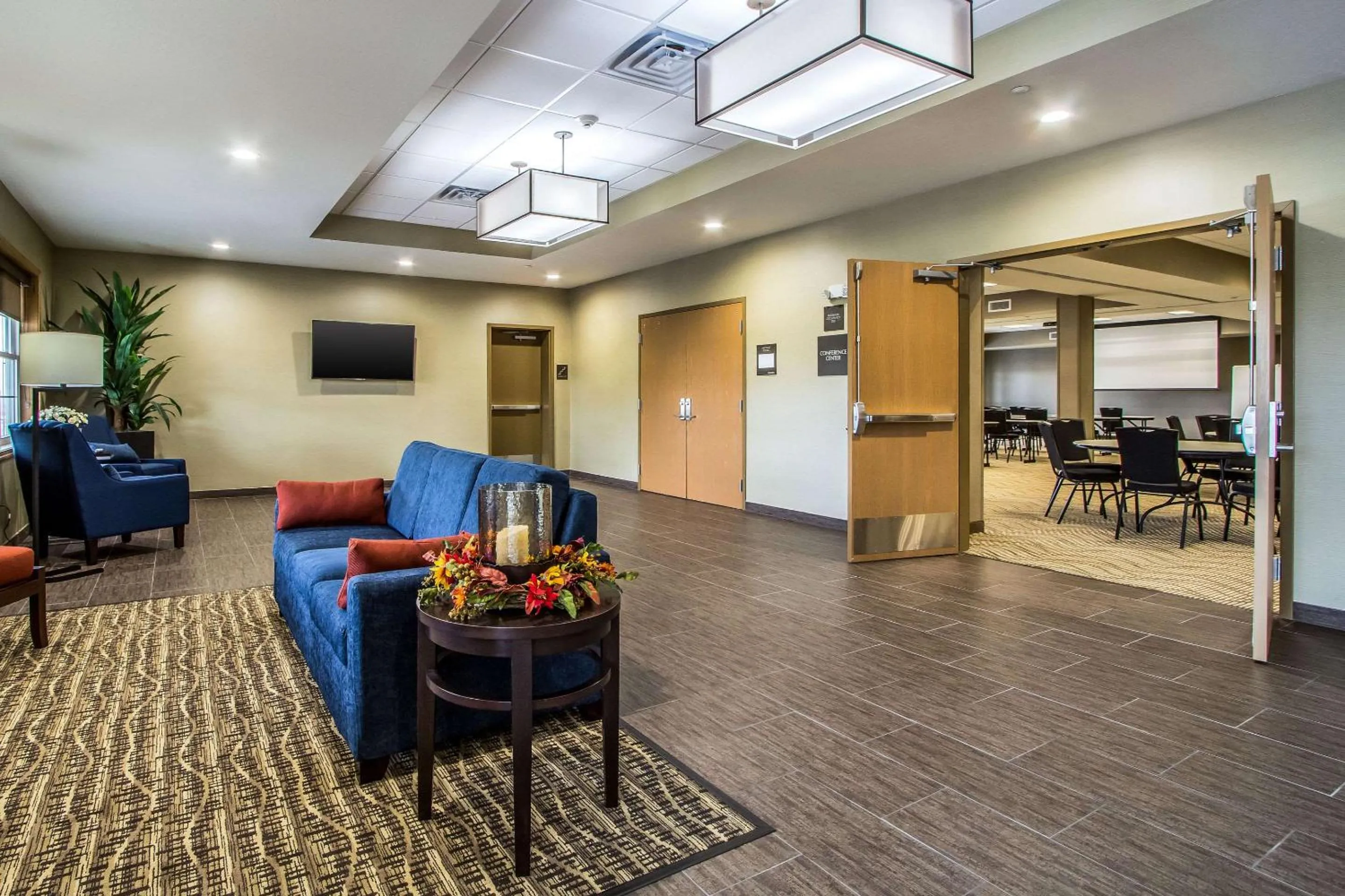 Meeting/conference room in Comfort Suites Hotel and Conference Center