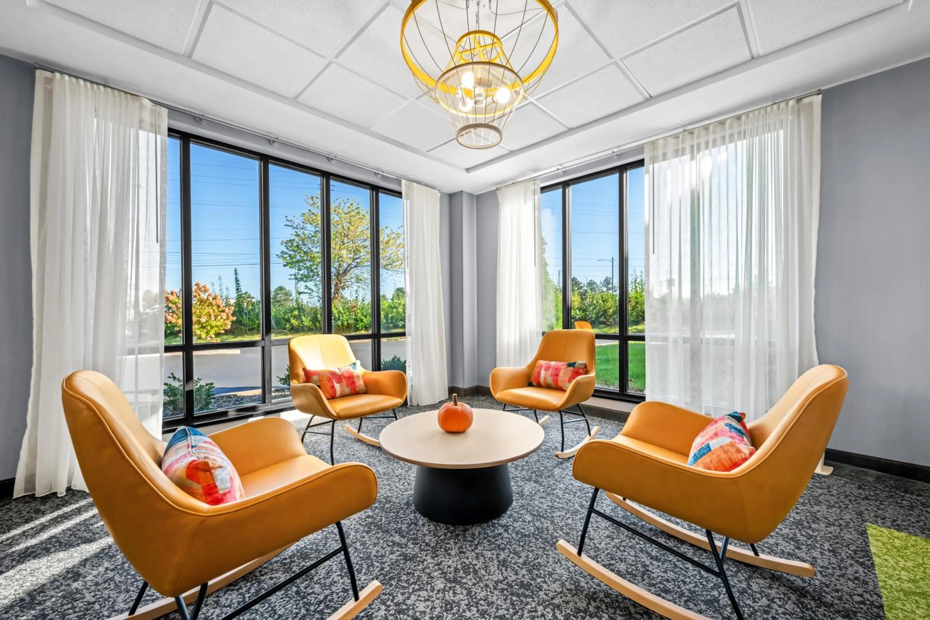 Lobby or reception in Spark By Hilton Cleveland Beachwood