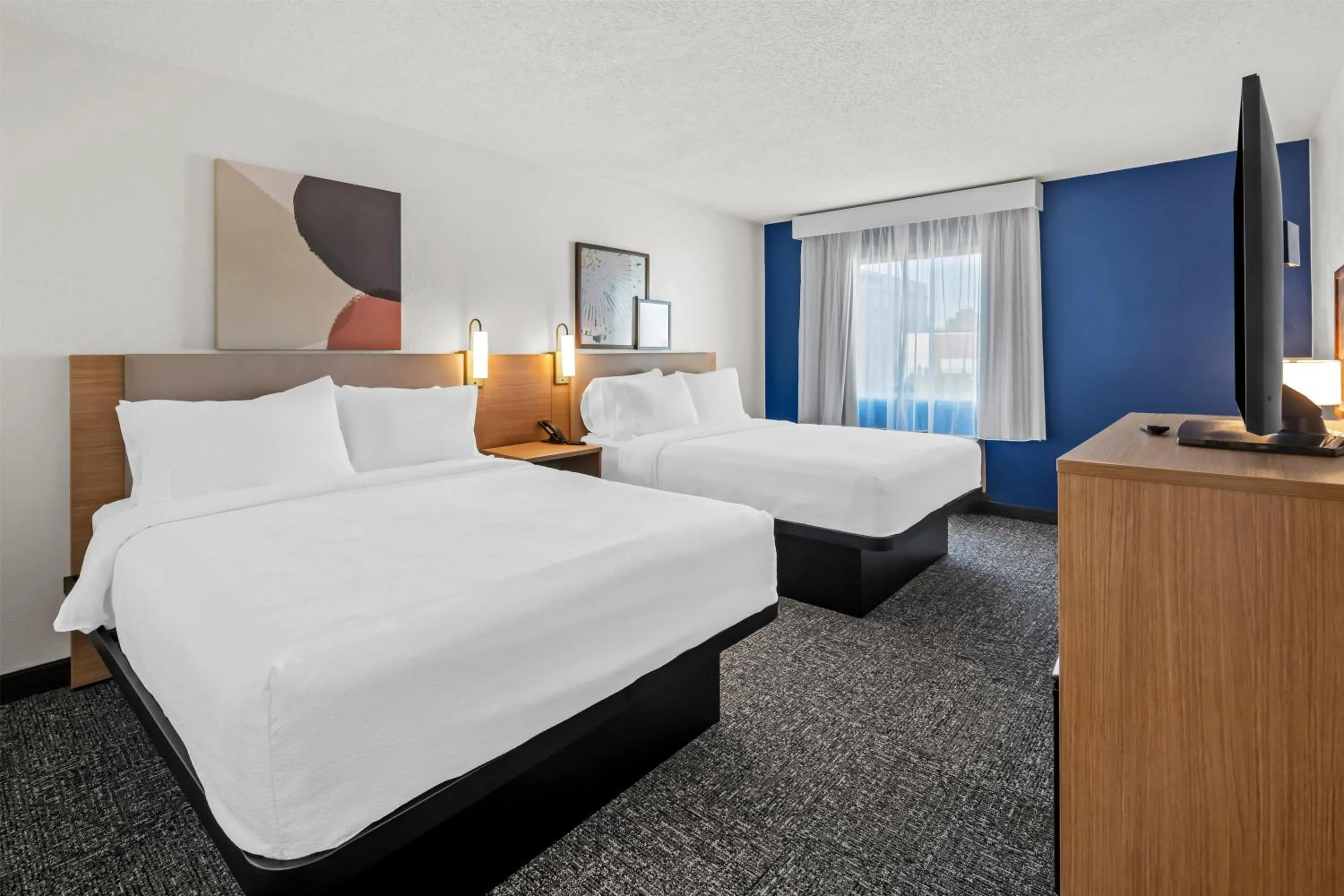 Bed in Spark By Hilton Cleveland Beachwood