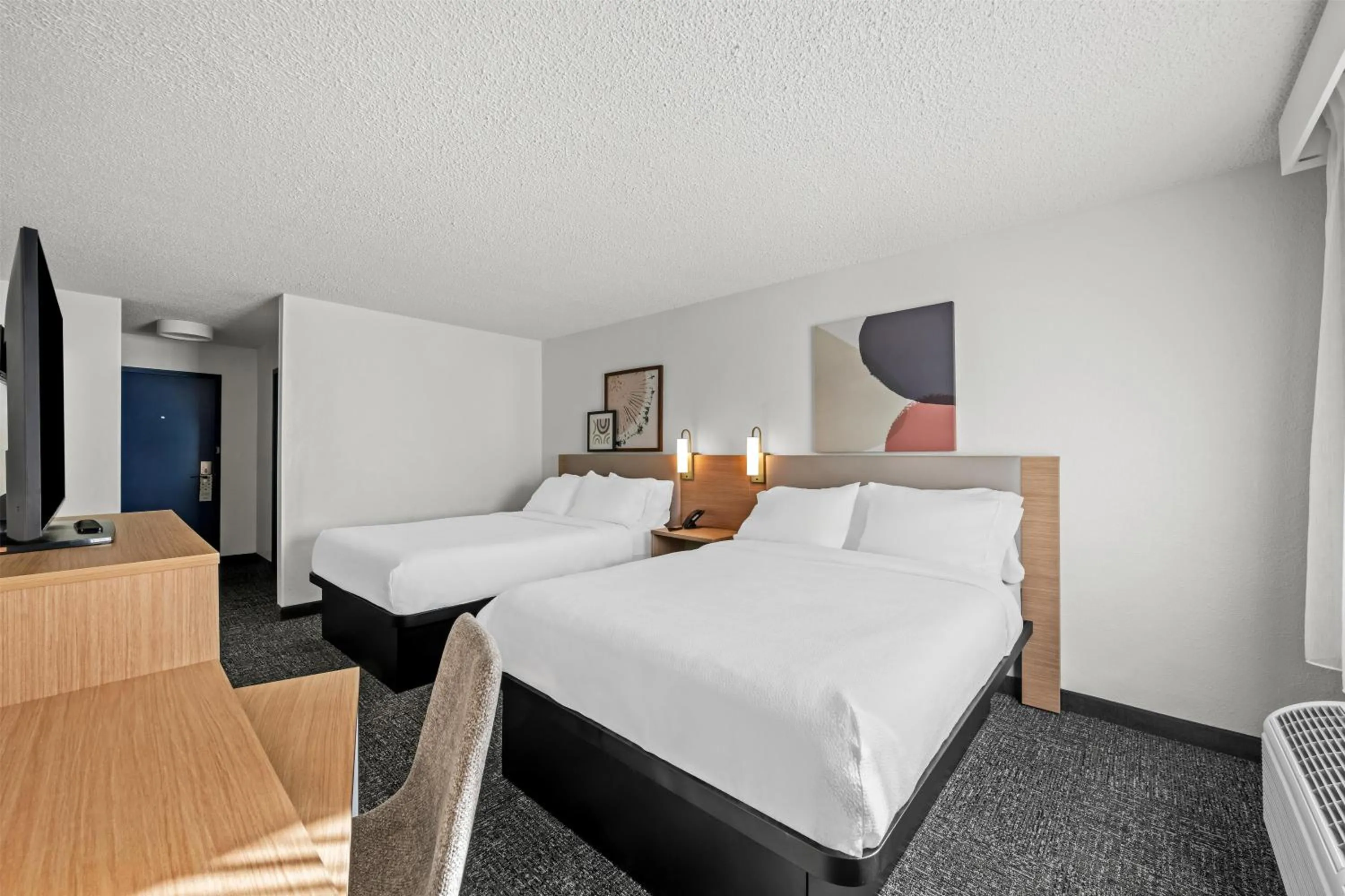 Bed in Spark By Hilton Cleveland Beachwood