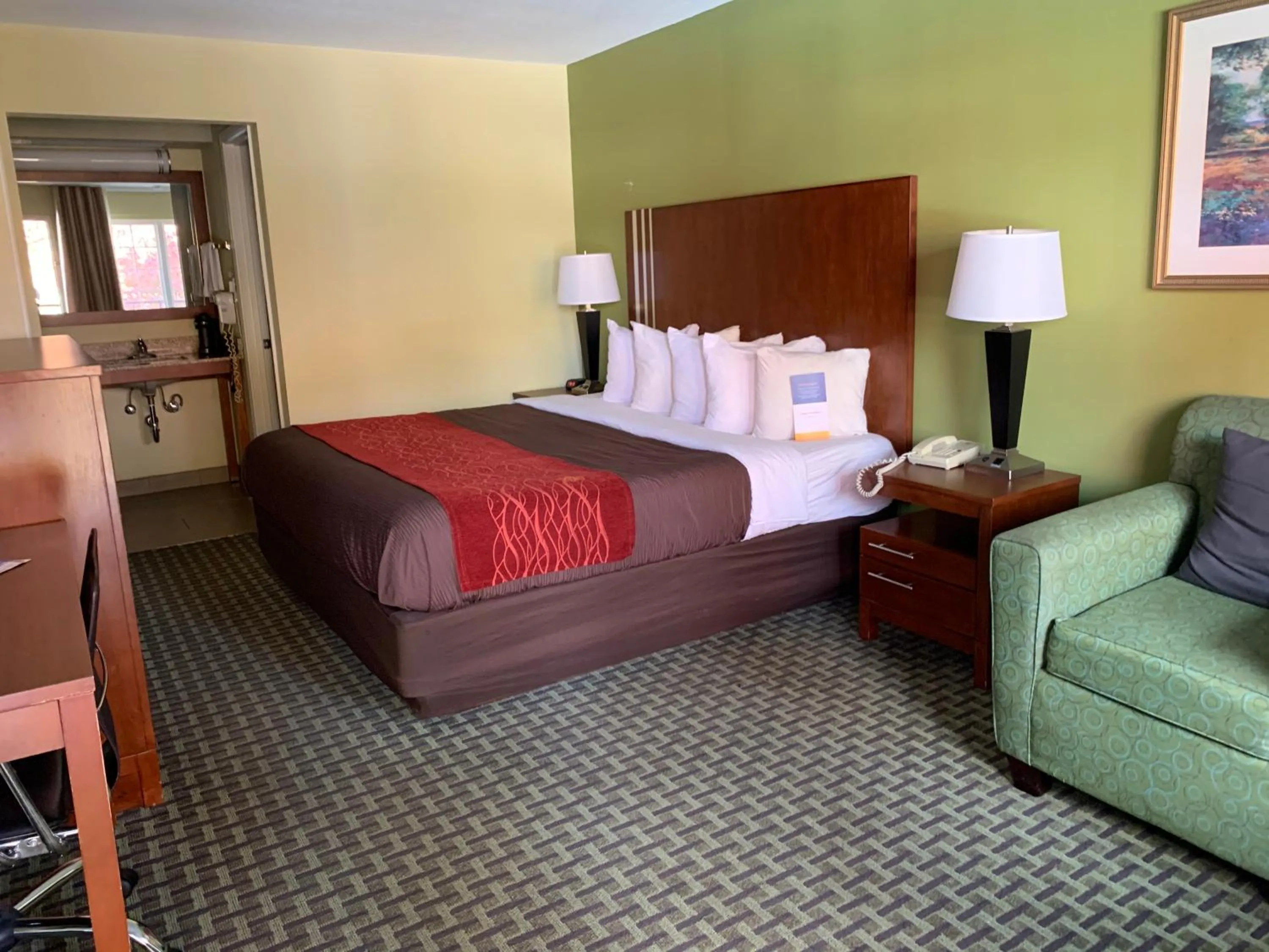 Bed in Days Inn by Wyndham Austintown