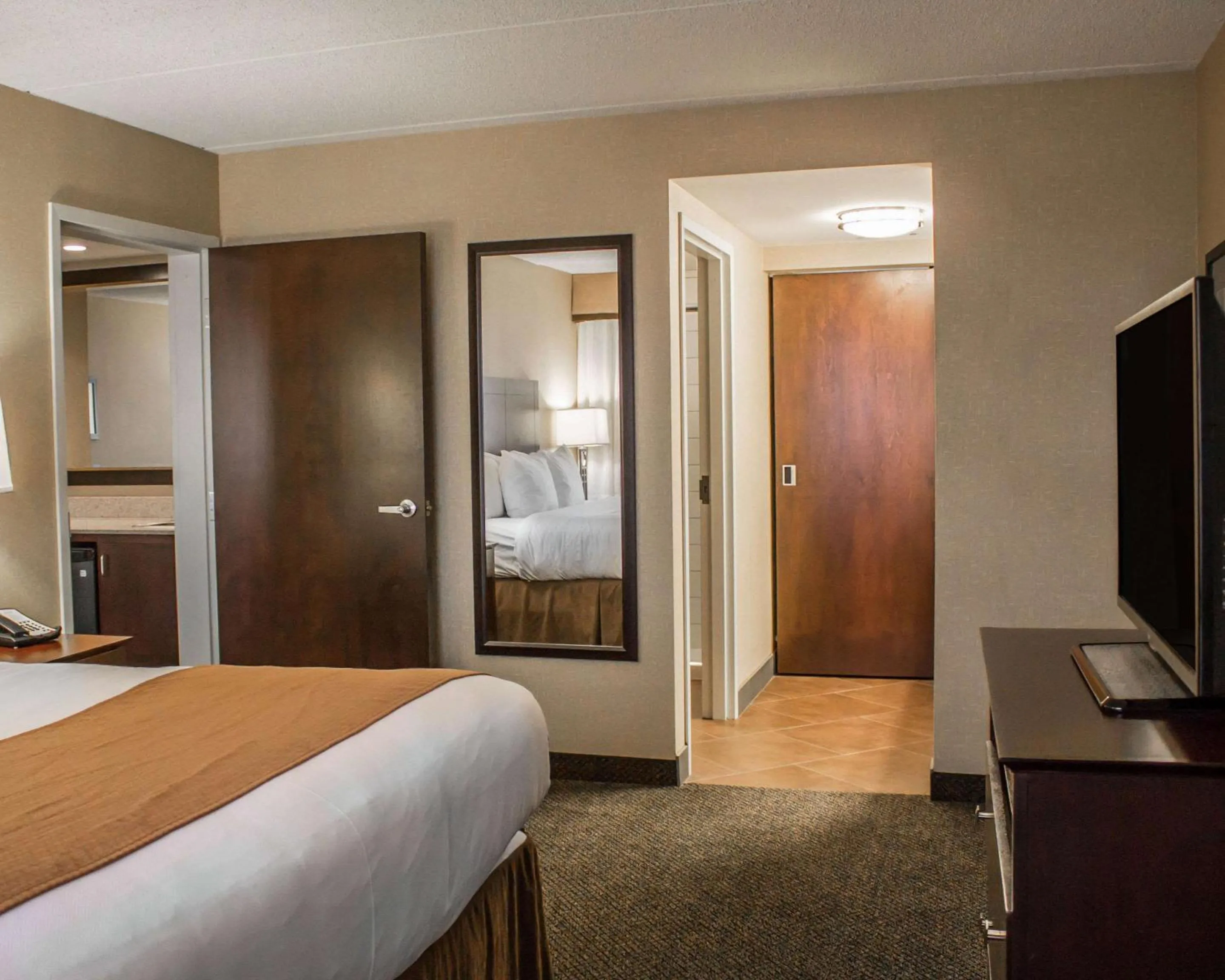 Bedroom, Bed in Comfort Inn & Suites Wadsworth