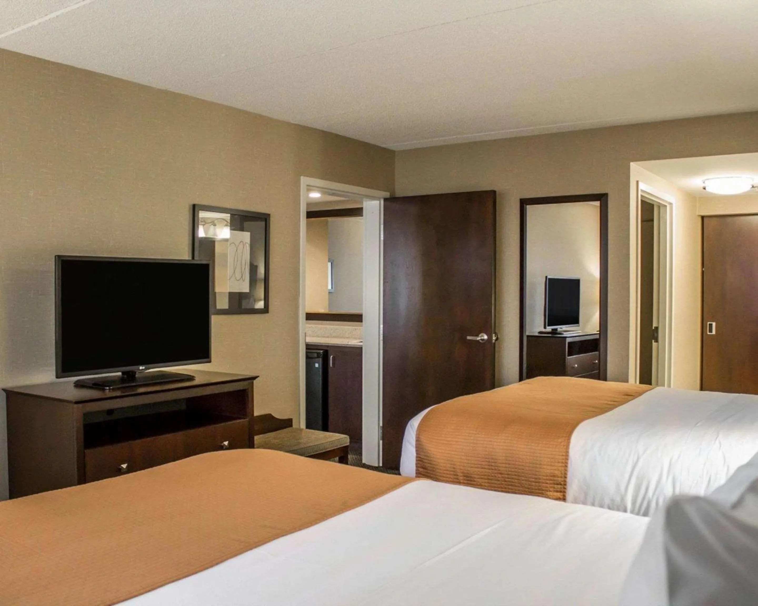 Bedroom, Bed in Comfort Inn & Suites Wadsworth