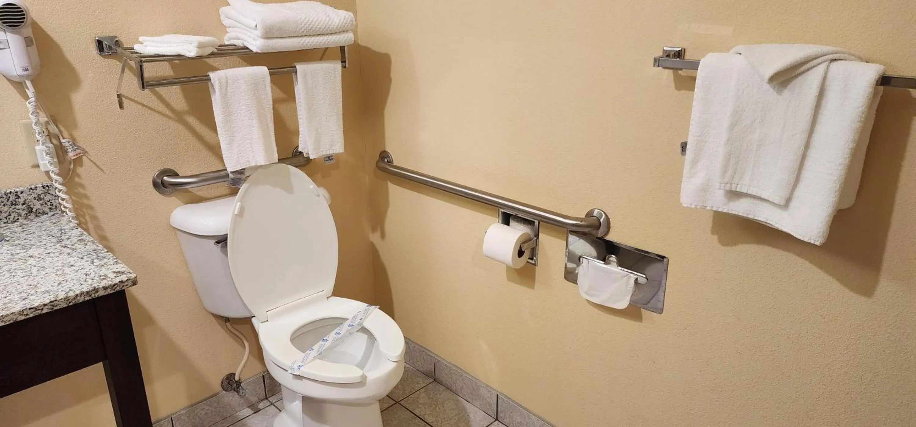 Quality Inn & Suites Bellville - Mansfield