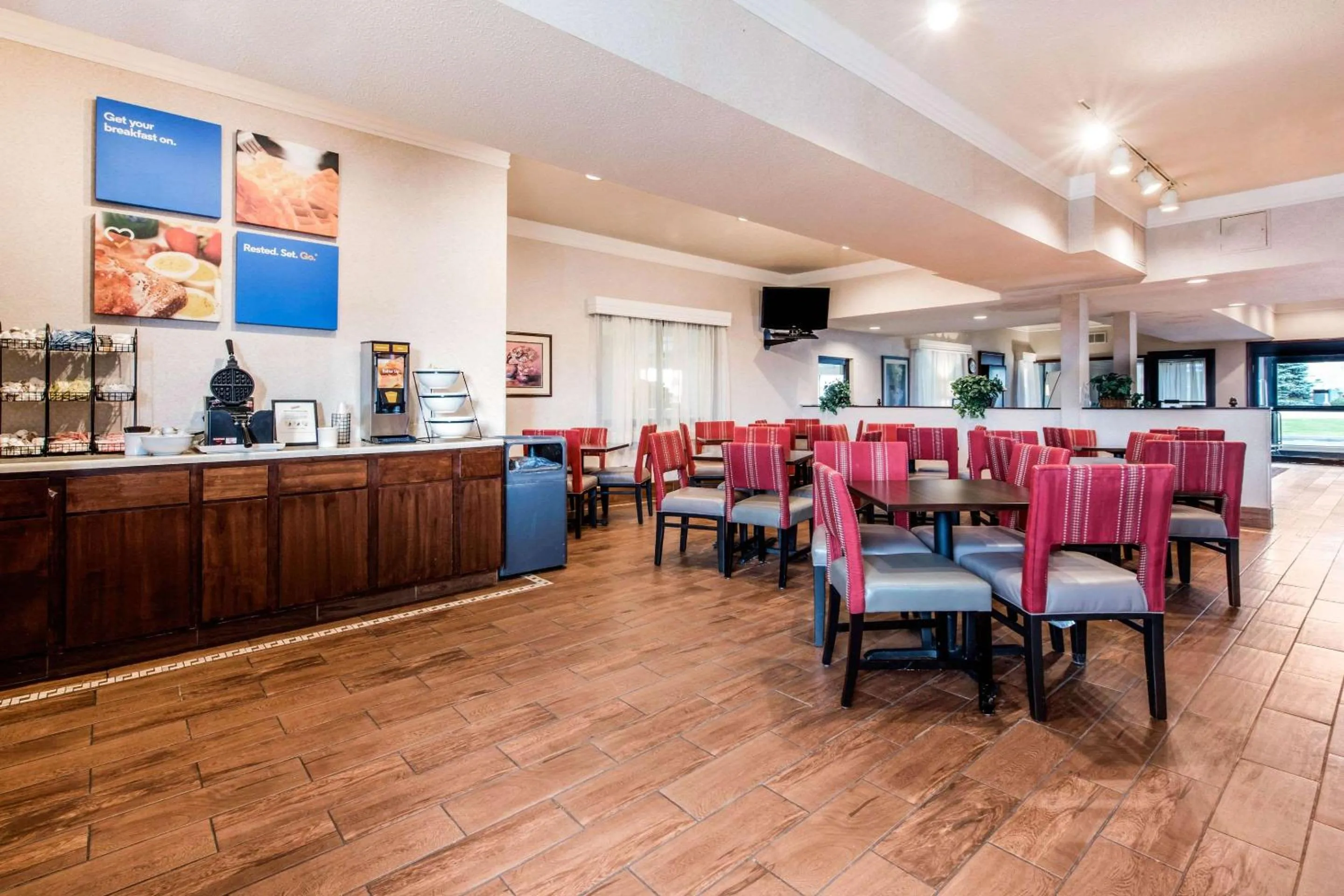 Restaurant/places to eat in Comfort Inn & Suites Streetsboro - Kent