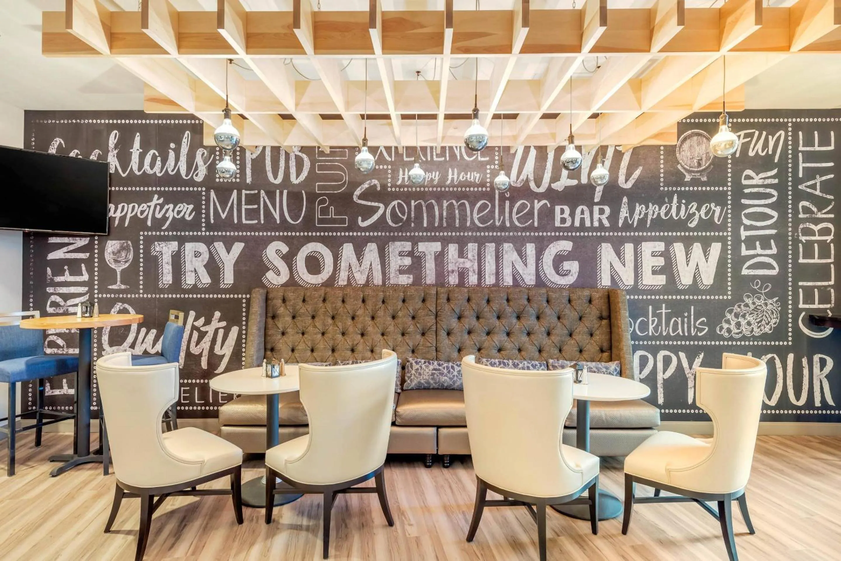 Restaurant/places to eat in Cambria Hotel Akron - Canton Airport