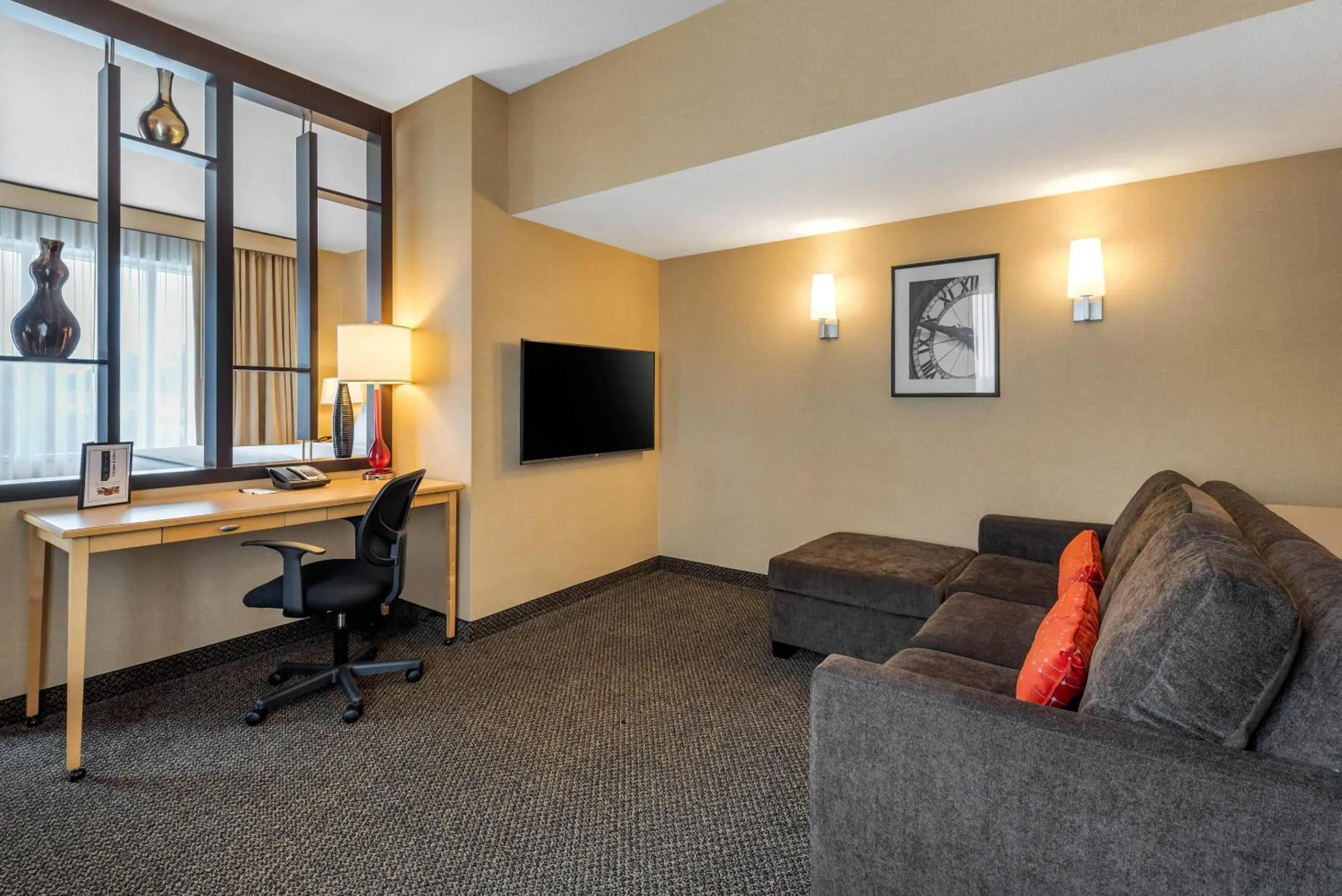 Bedroom in Cambria Hotel Akron - Canton Airport