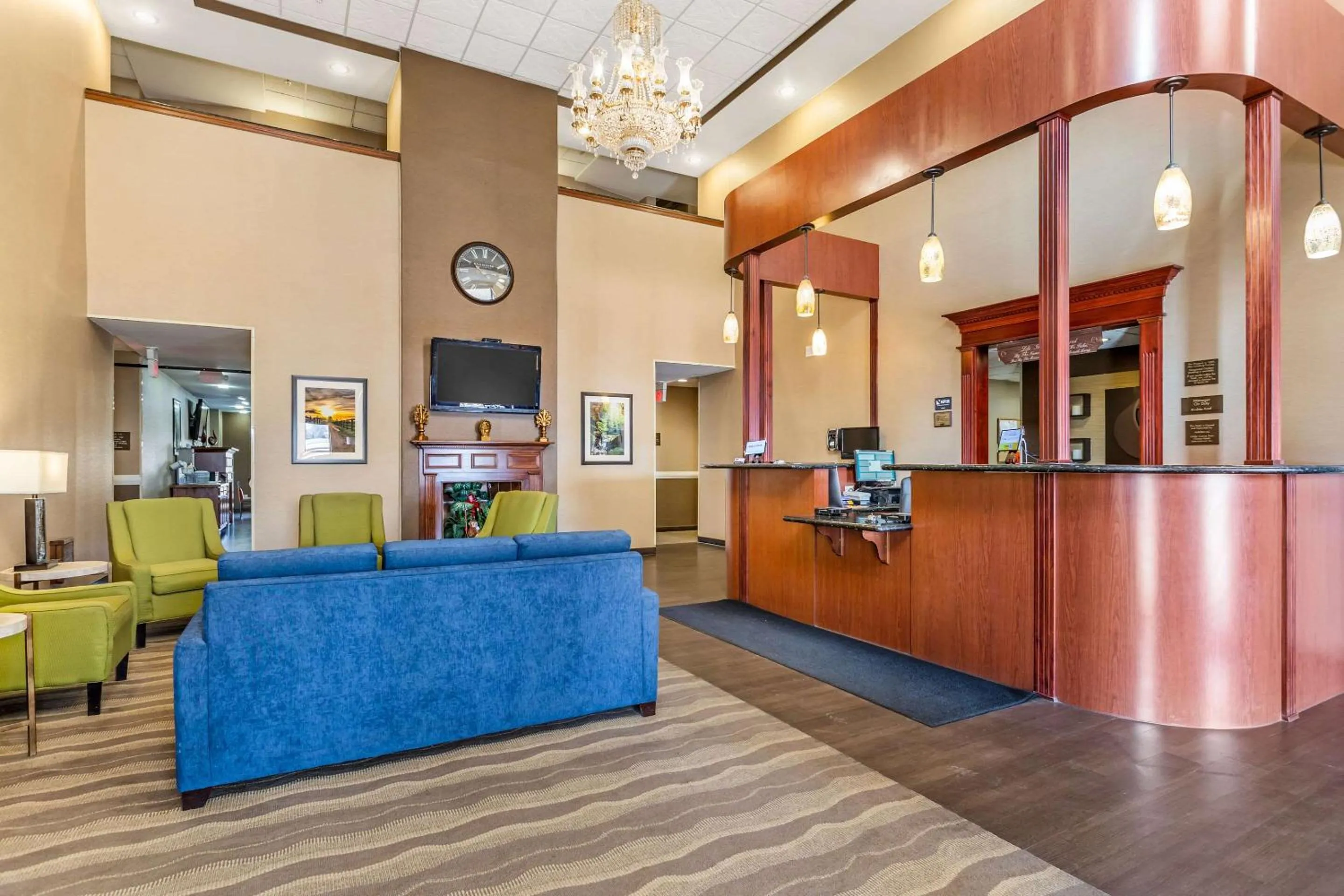 Lobby or reception in Comfort Suites South Point - Huntington