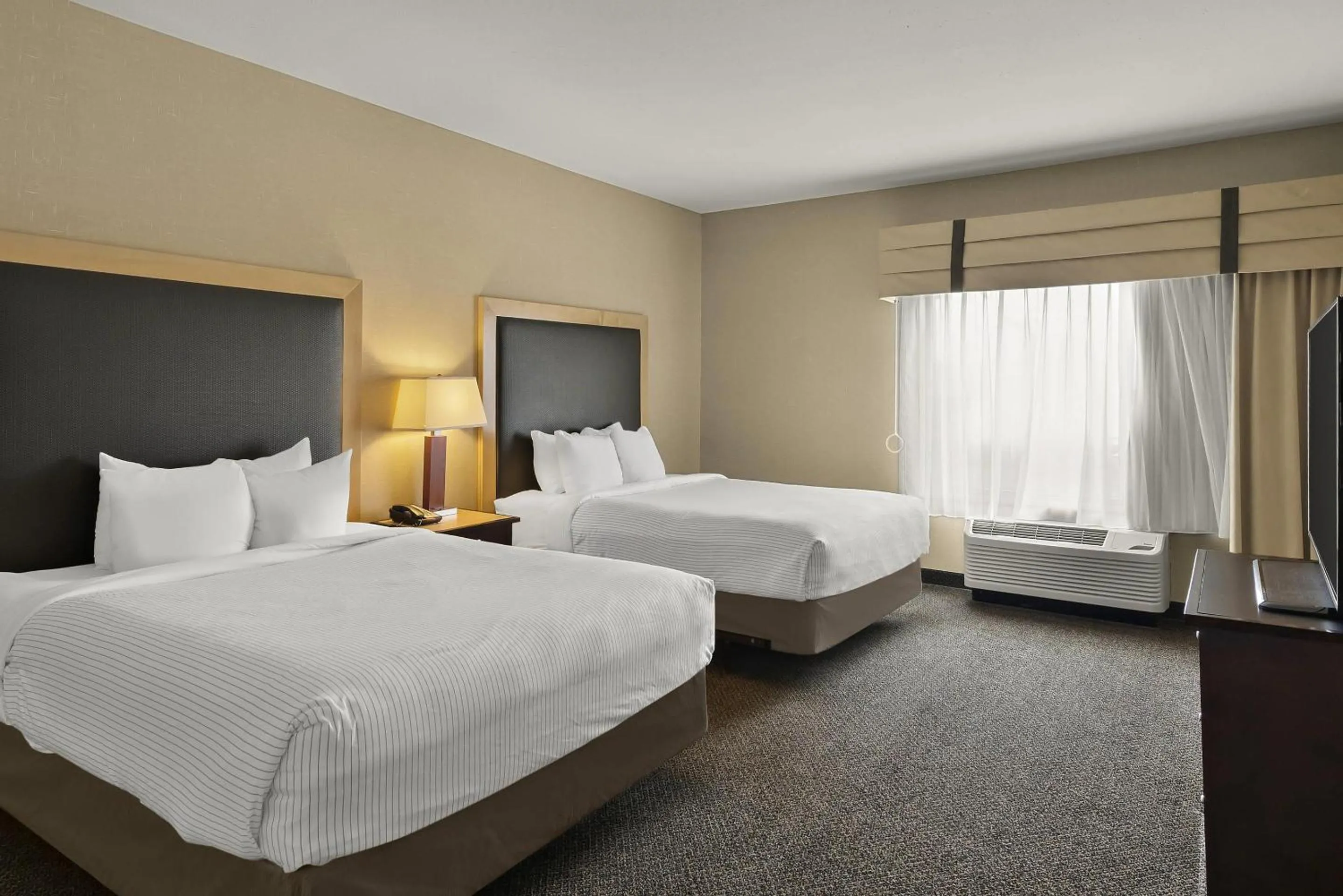 Bedroom in Cambria Hotel Columbus - Polaris