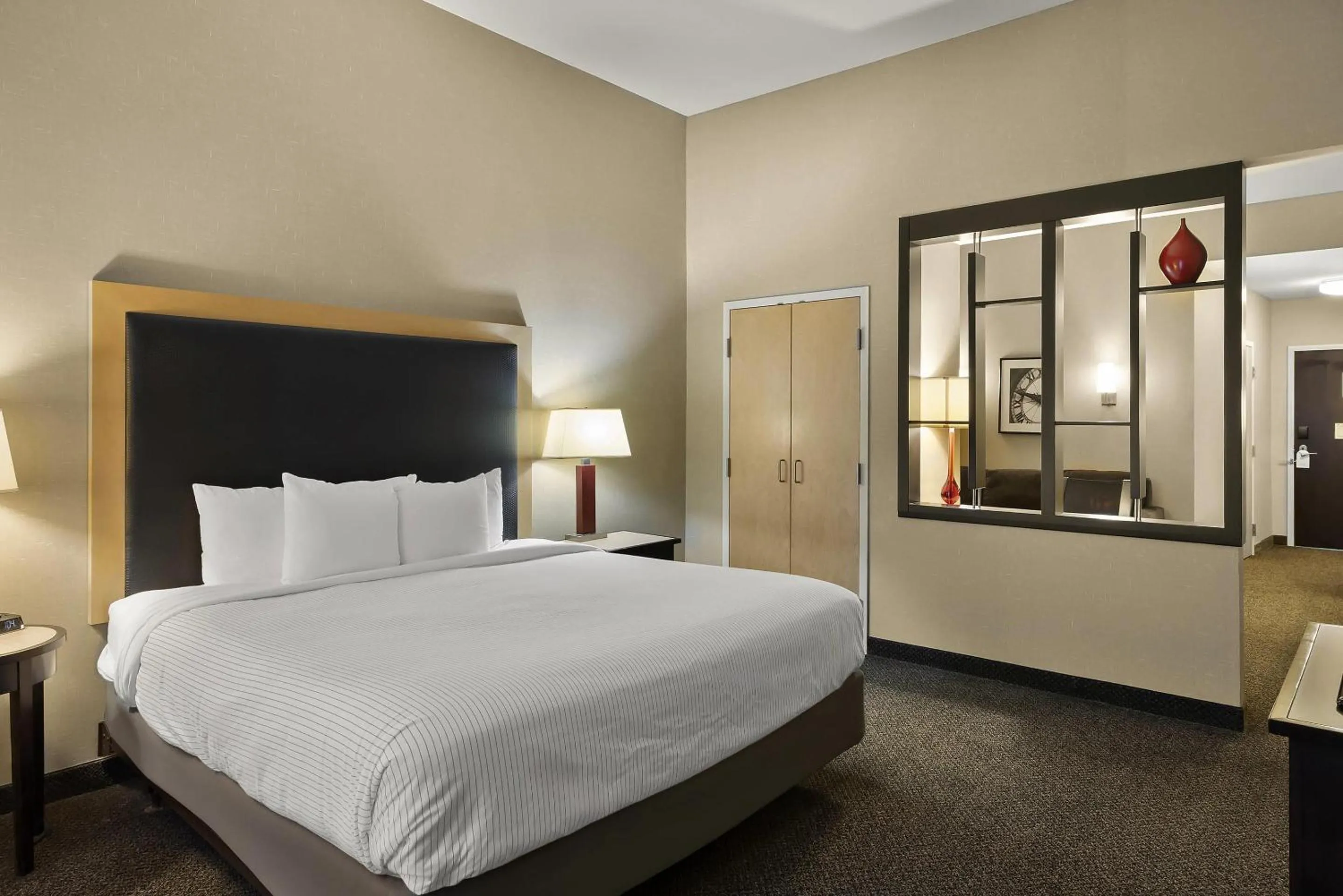 Bedroom in Cambria Hotel Columbus - Polaris