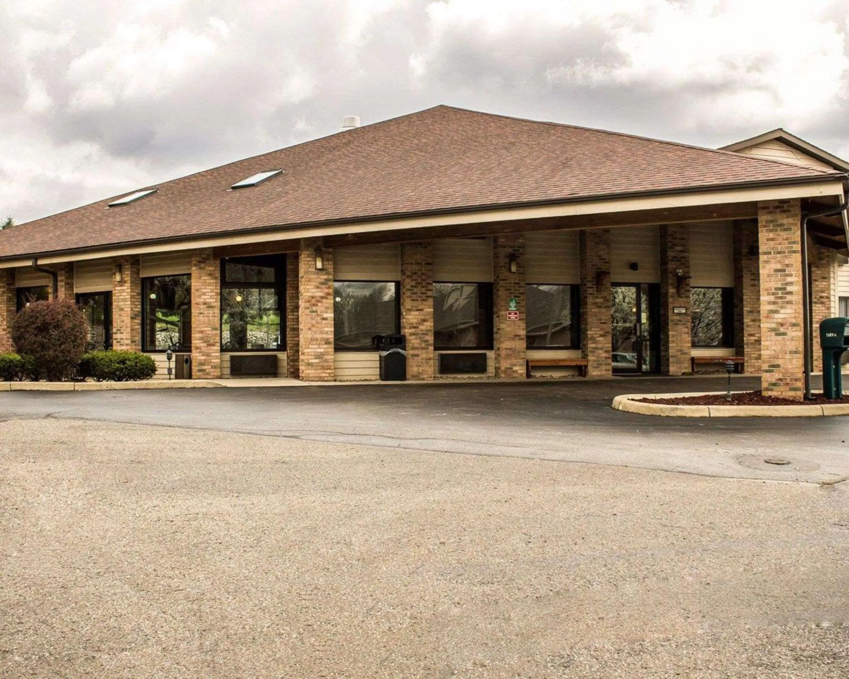 Property building in Quality Inn