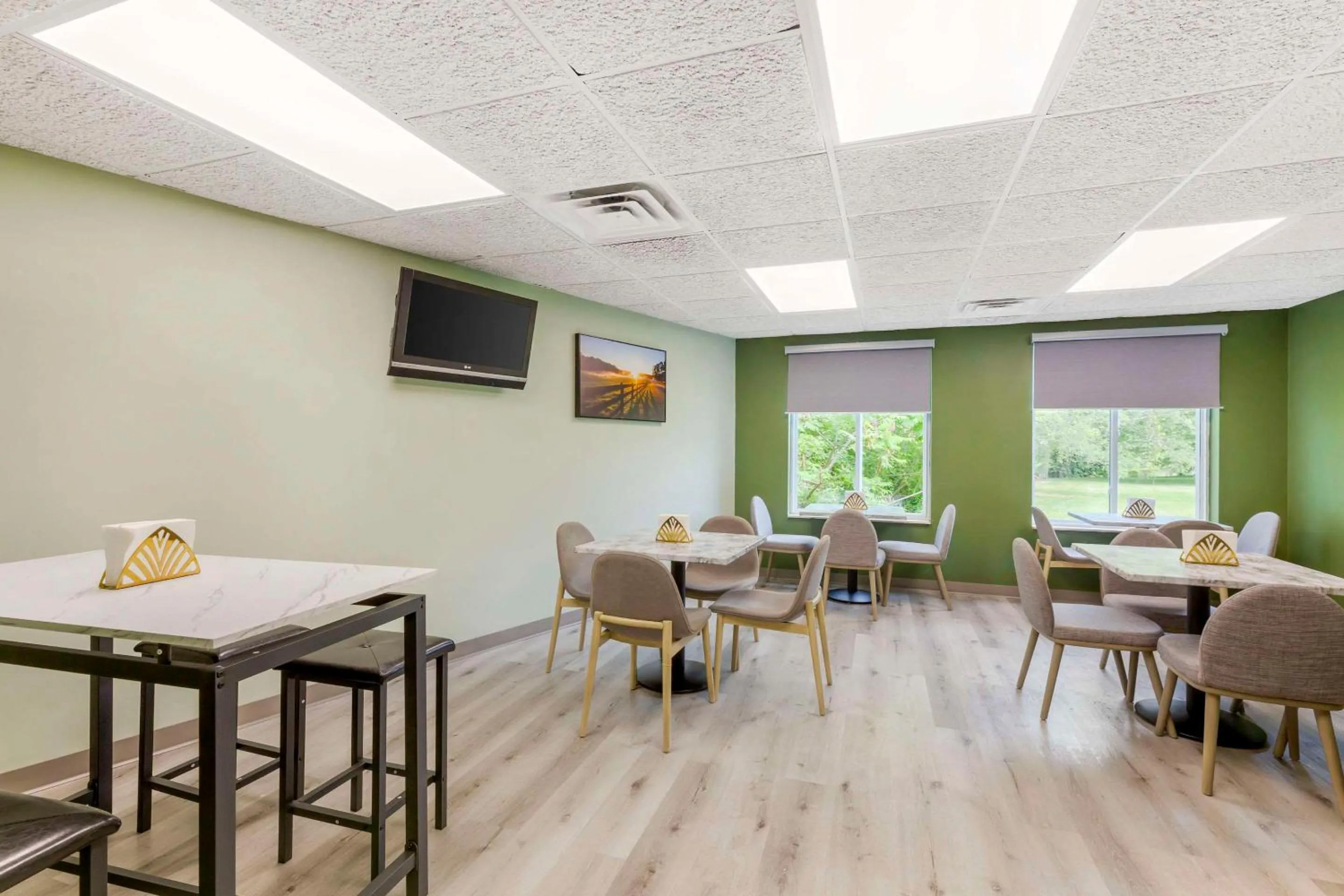 Breakfast in Rodeway Inn Huron