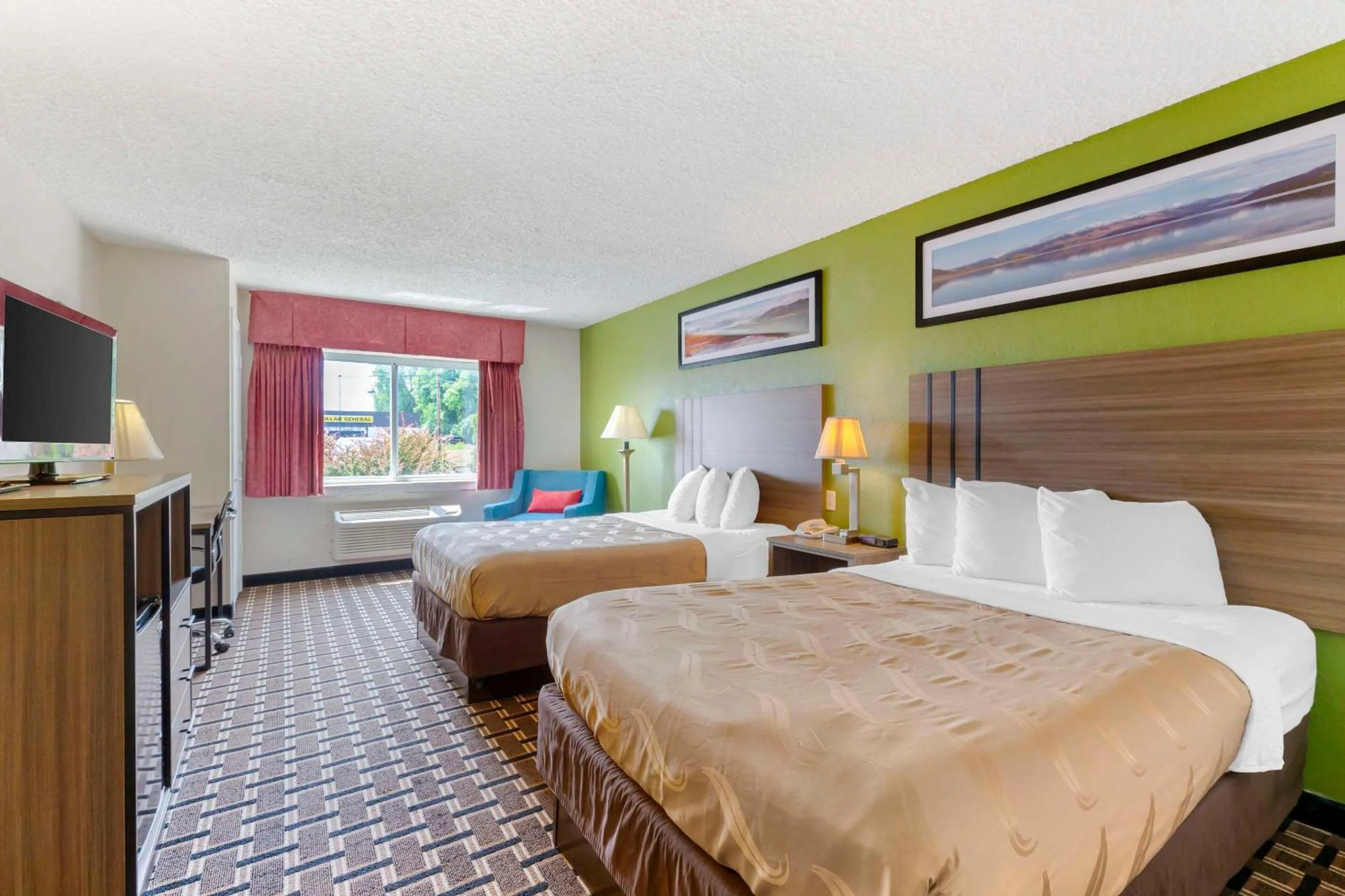 Bedroom, Bed in Rodeway Inn Huron