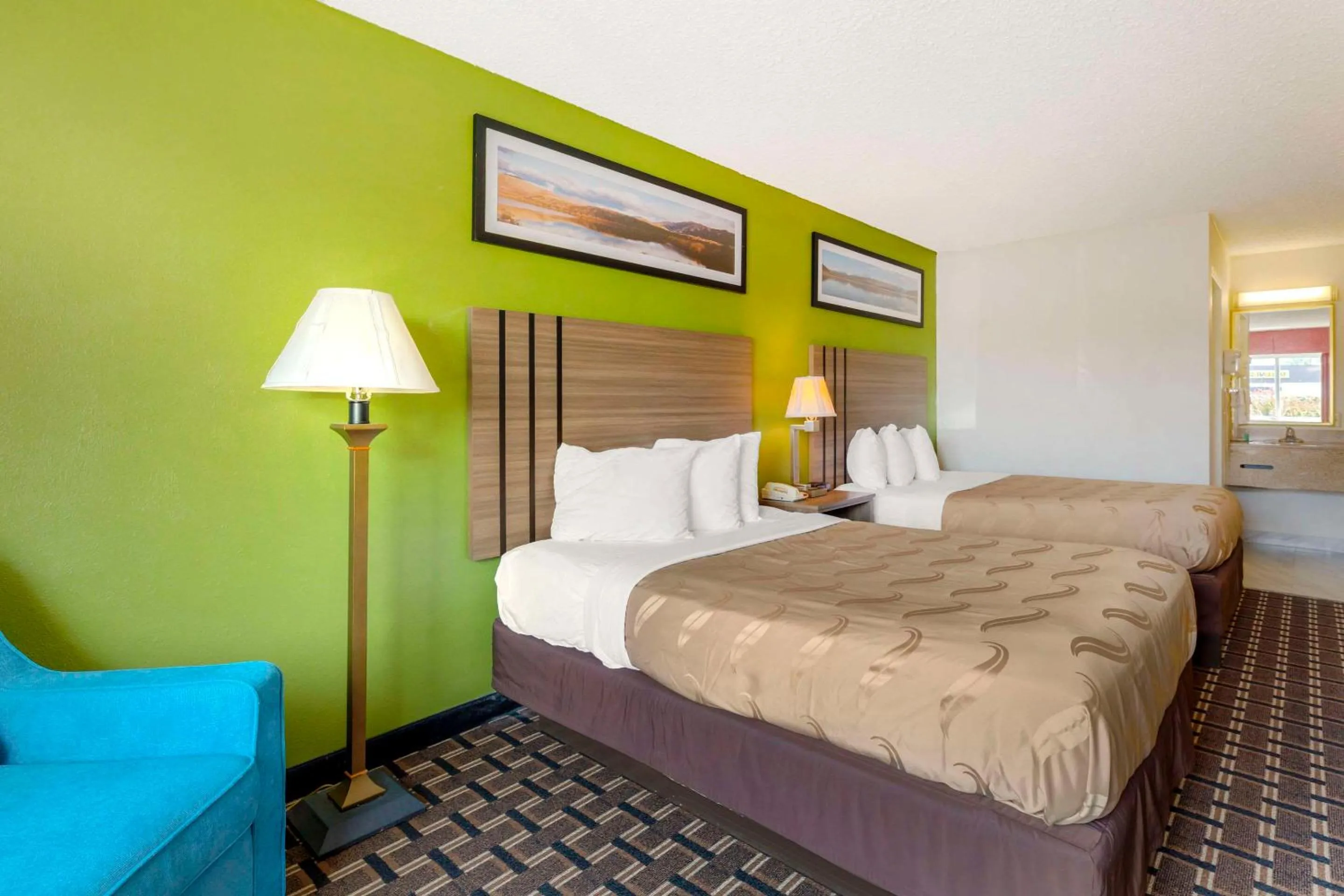 Bedroom, Bed in Rodeway Inn Huron