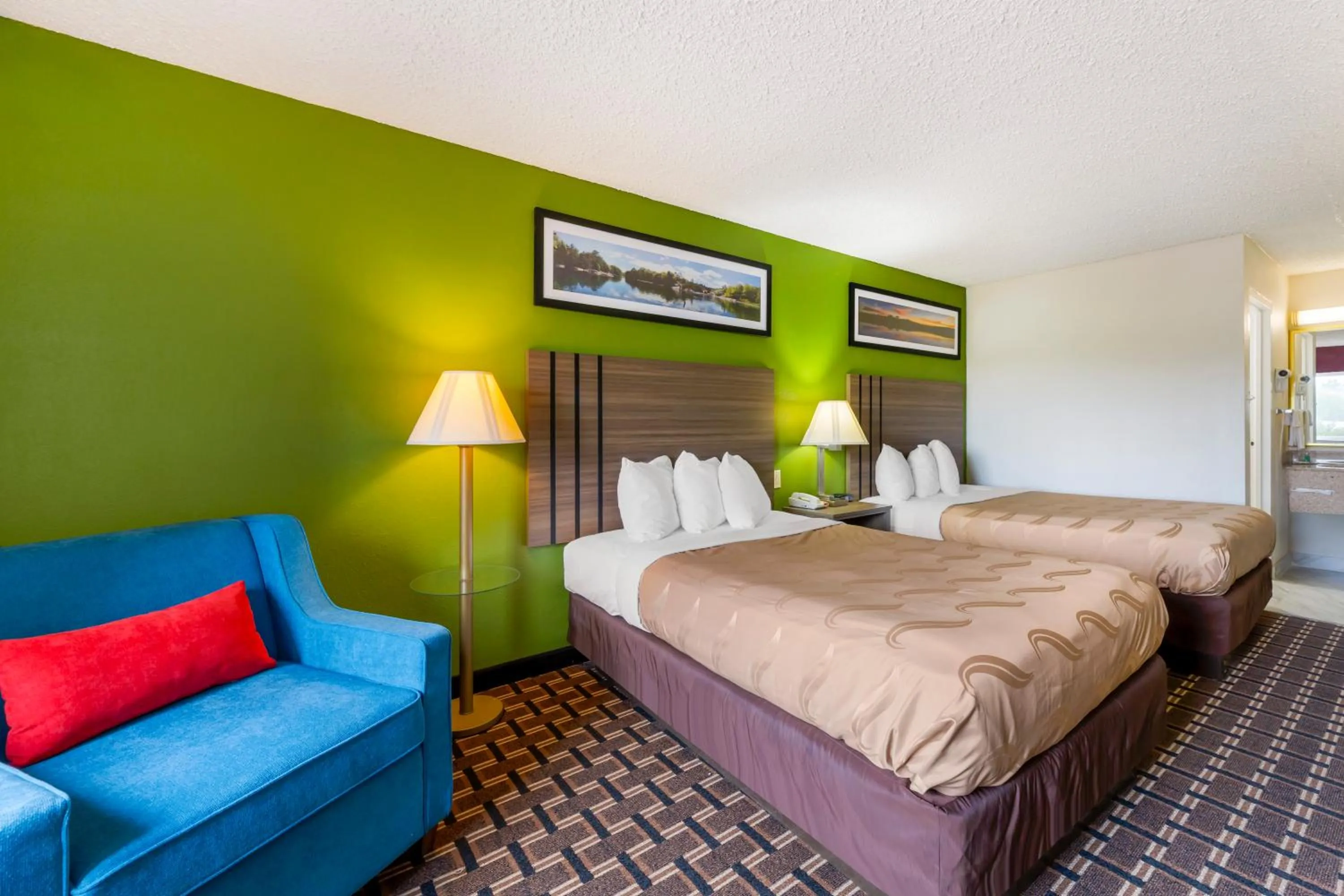 Bedroom, Bed in Rodeway Inn Huron