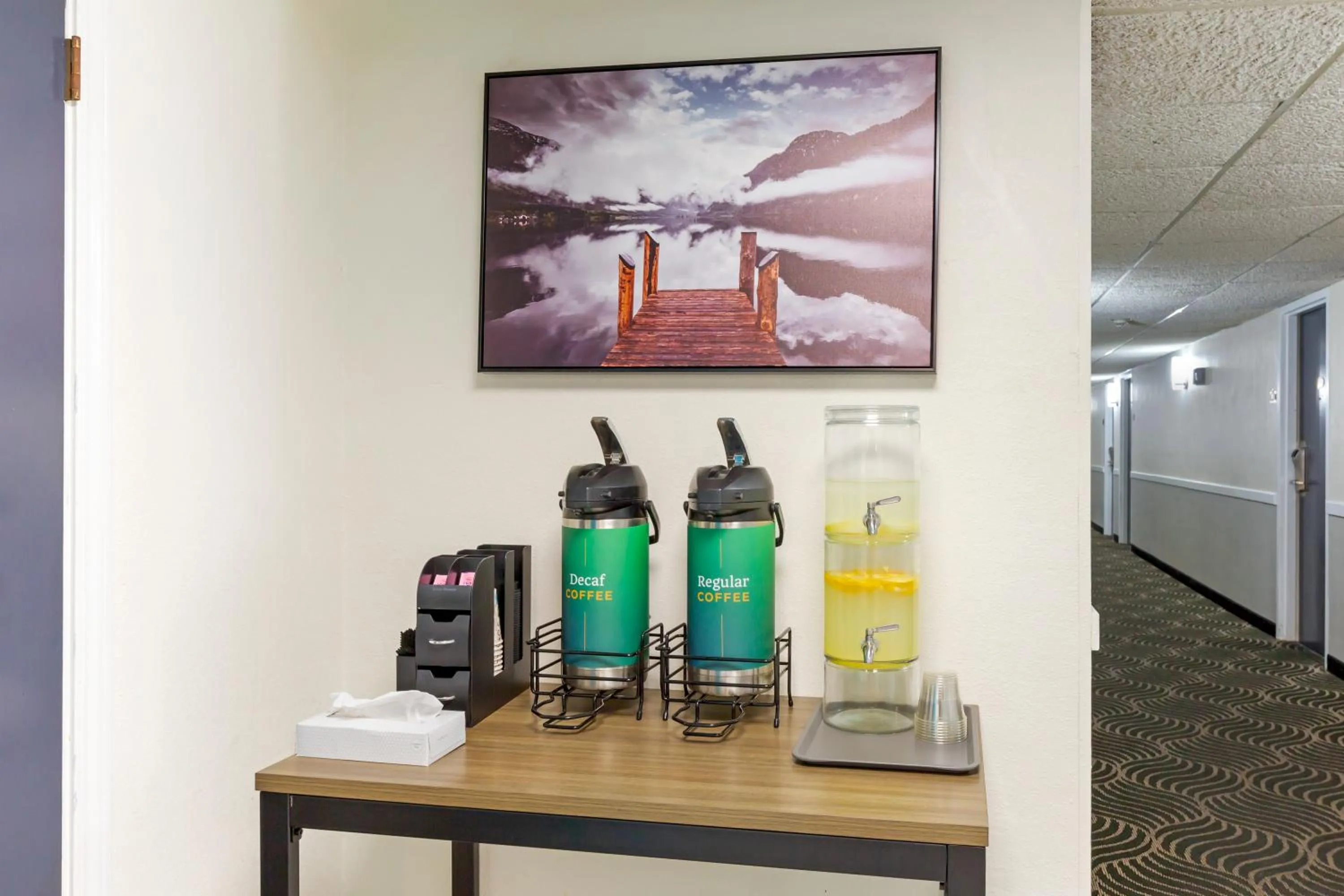 Coffee/tea facilities in Rodeway Inn Huron