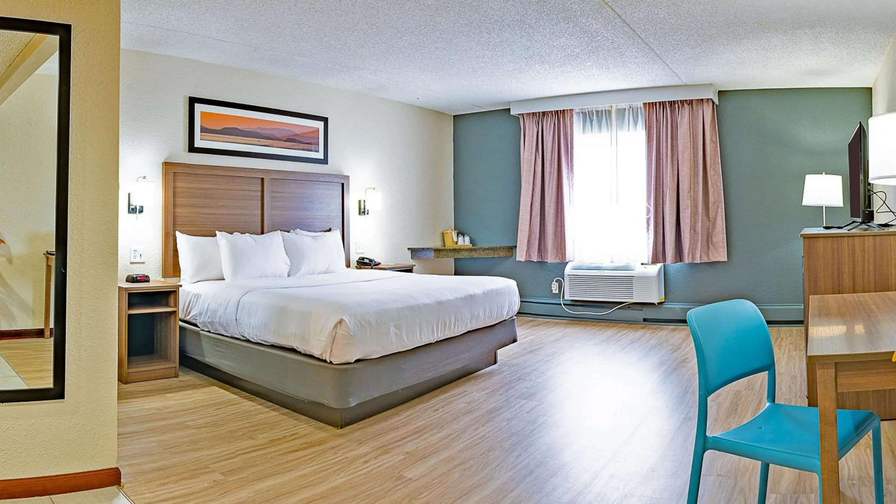 Bedroom, Bed in Quality Inn Milan-Sandusky