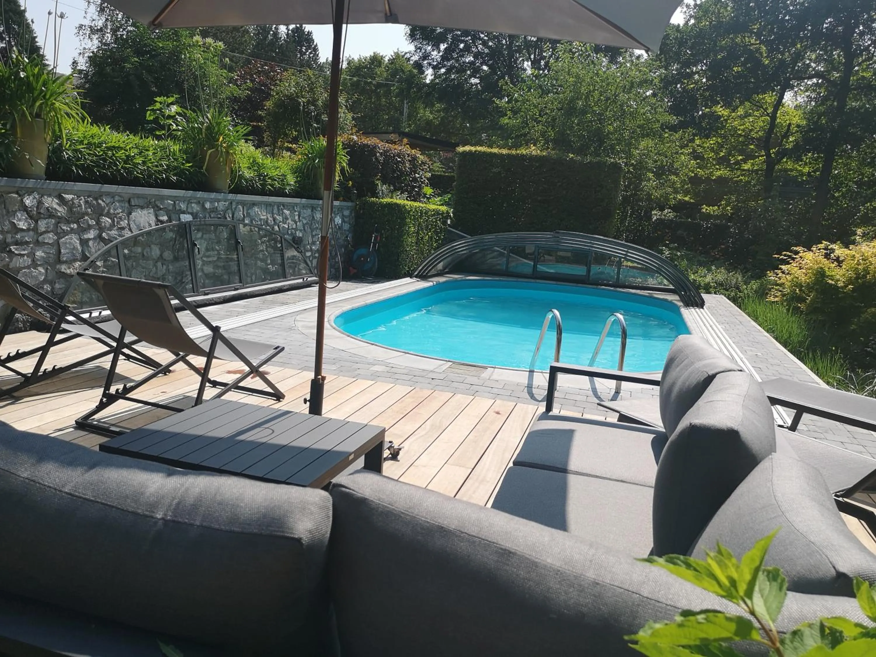 Swimming pool in Ardenne BnB suite 1 à 4 personnes