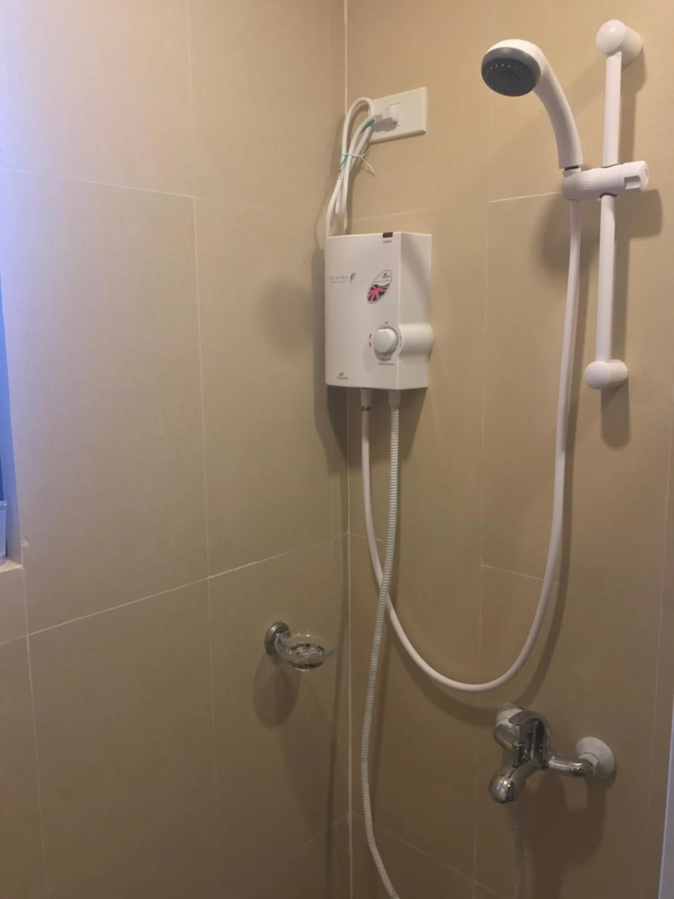 Shower in Babylon Oslob Coast Guesthouse