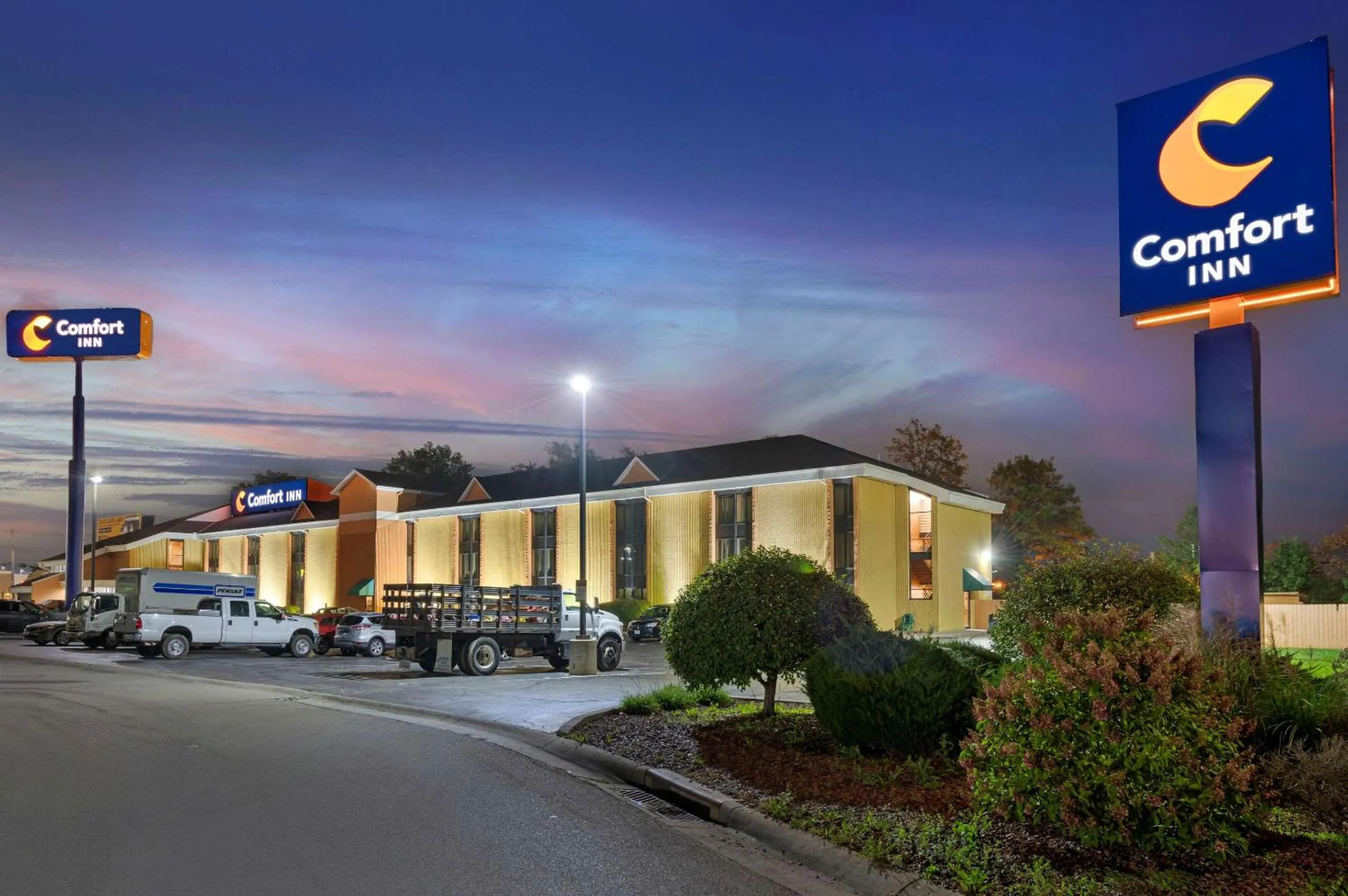 Property building in Comfort Inn Cincinnati Northeast