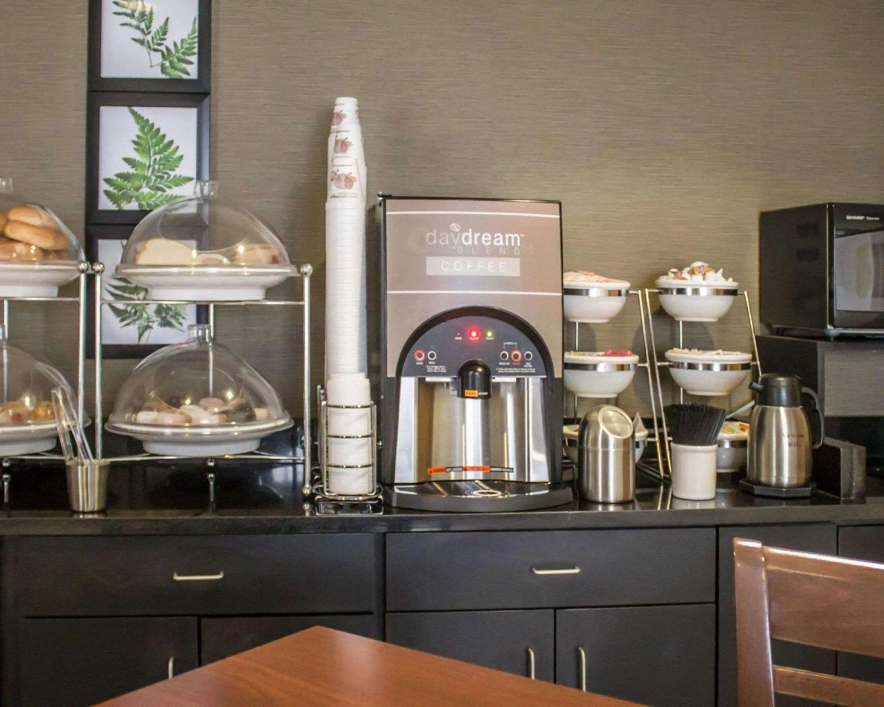 Breakfast in Sleep Inn Sandusky