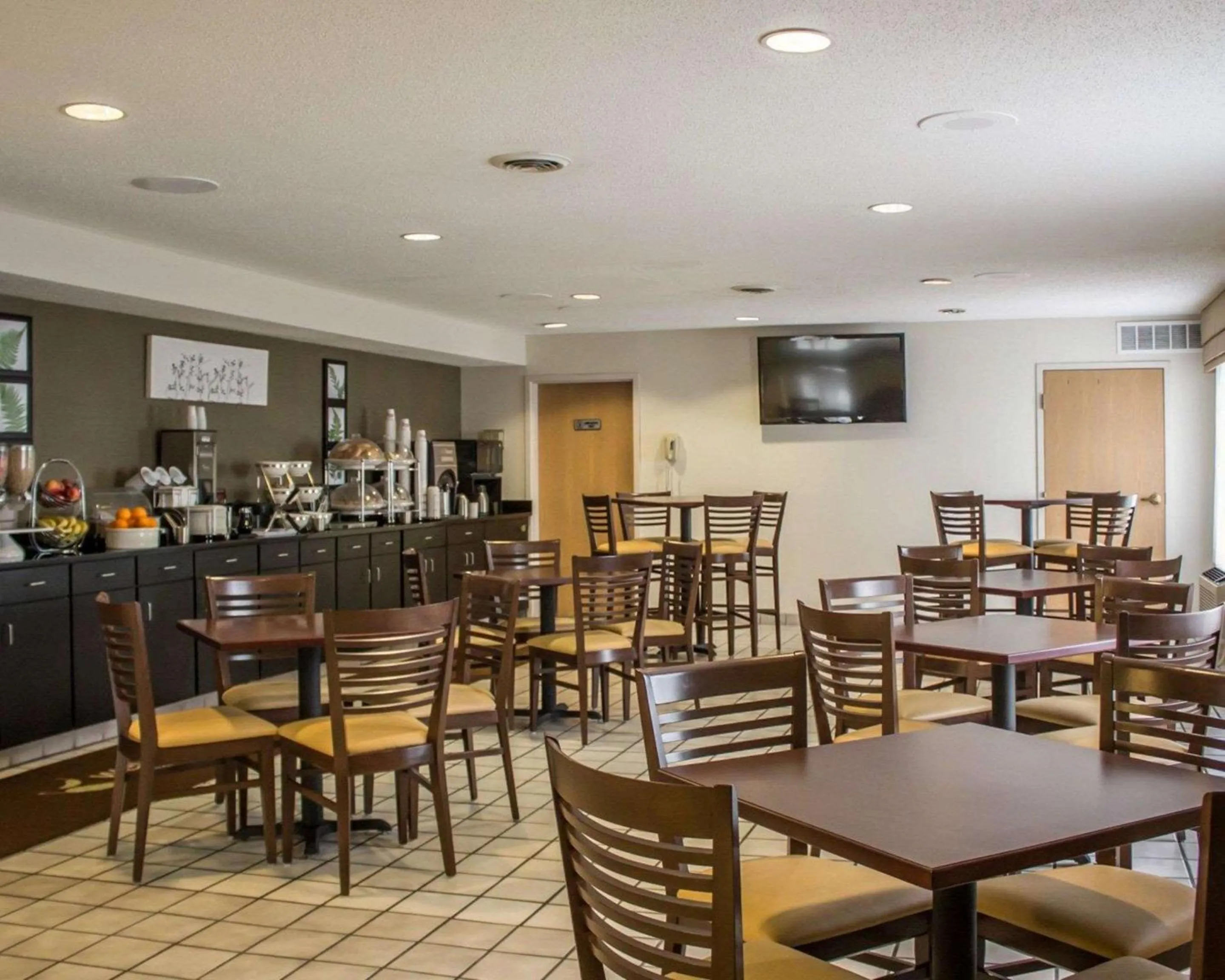 Breakfast in Sleep Inn Sandusky