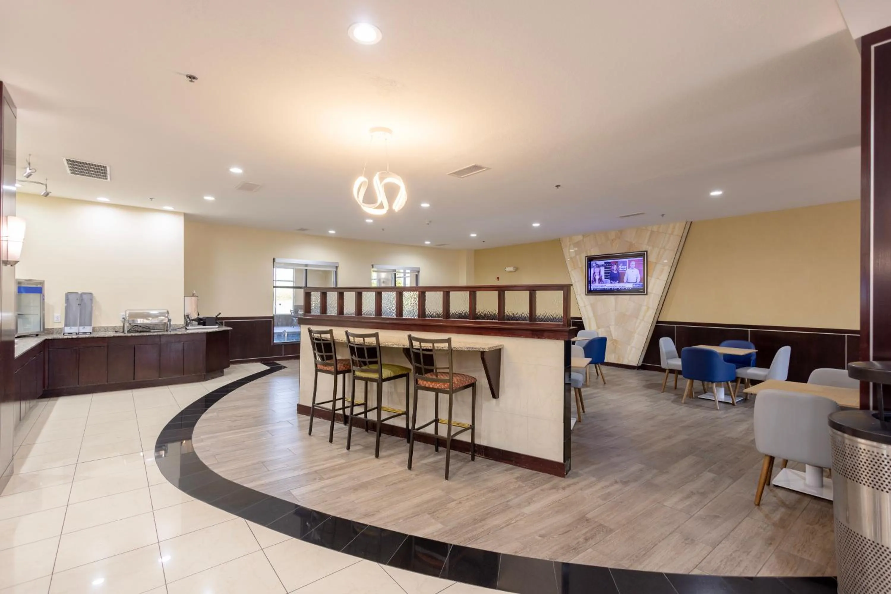 Breakfast in Comfort Suites Troy-I75