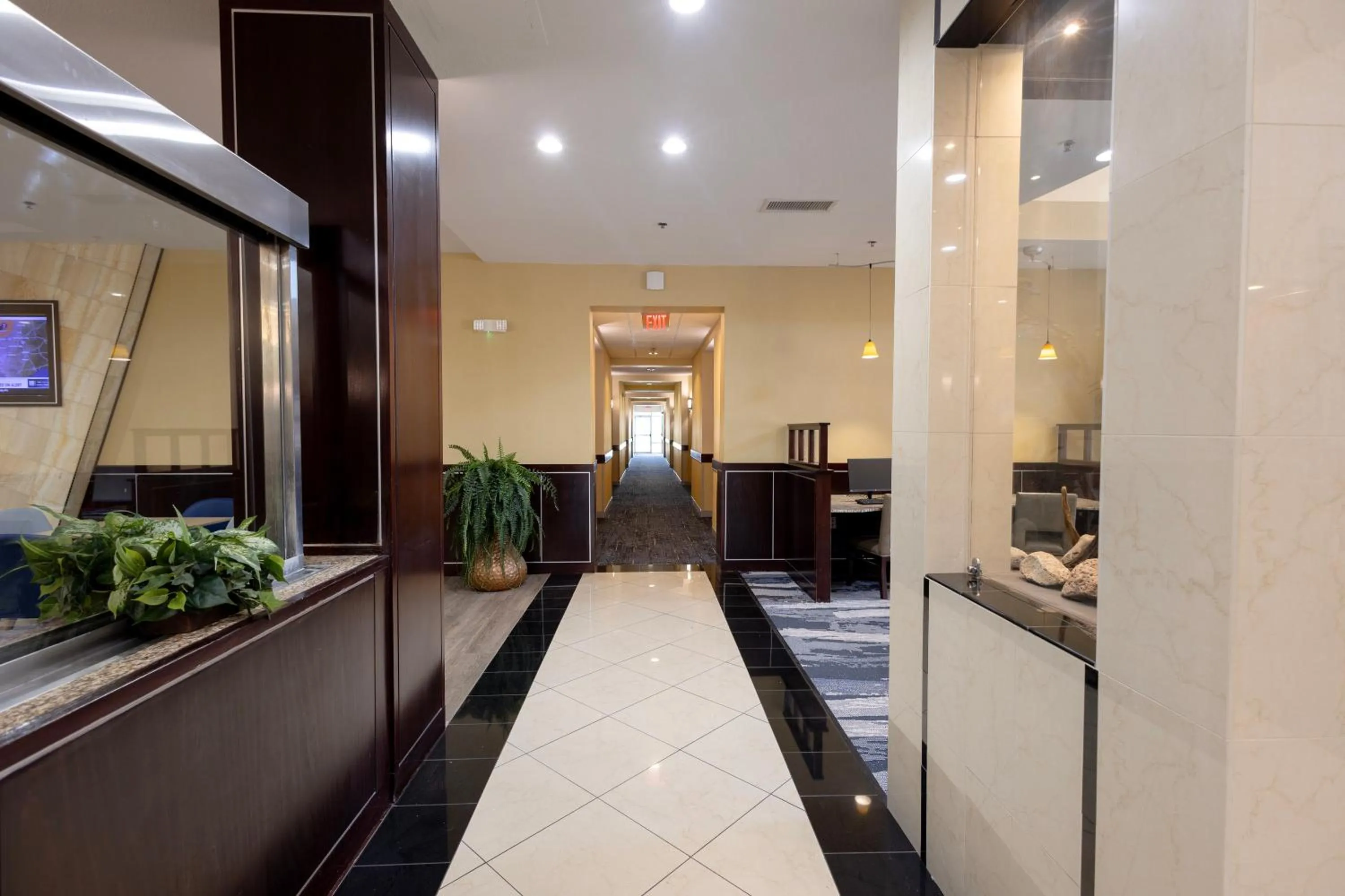 Lobby or reception in Comfort Suites Troy-I75