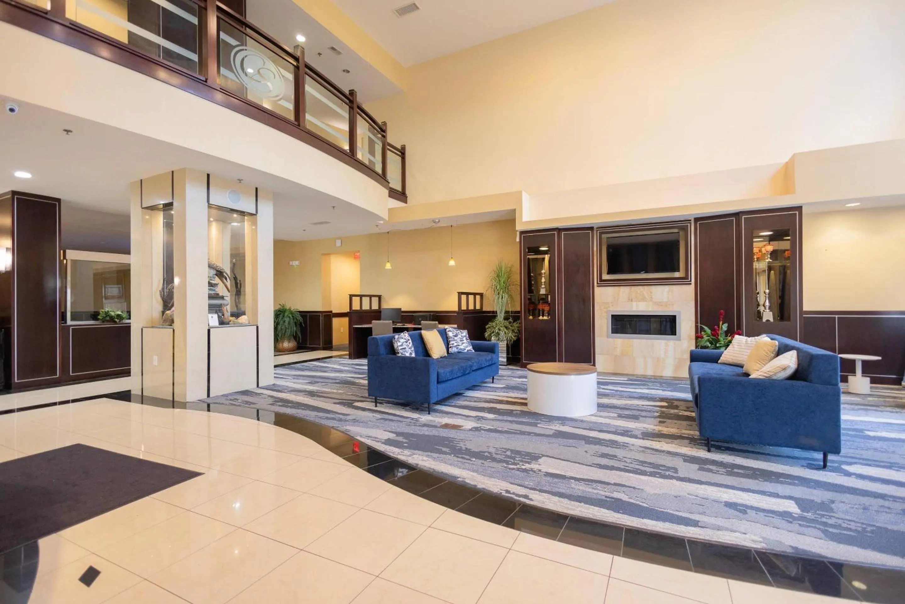 Lobby or reception in Comfort Suites Troy-I75