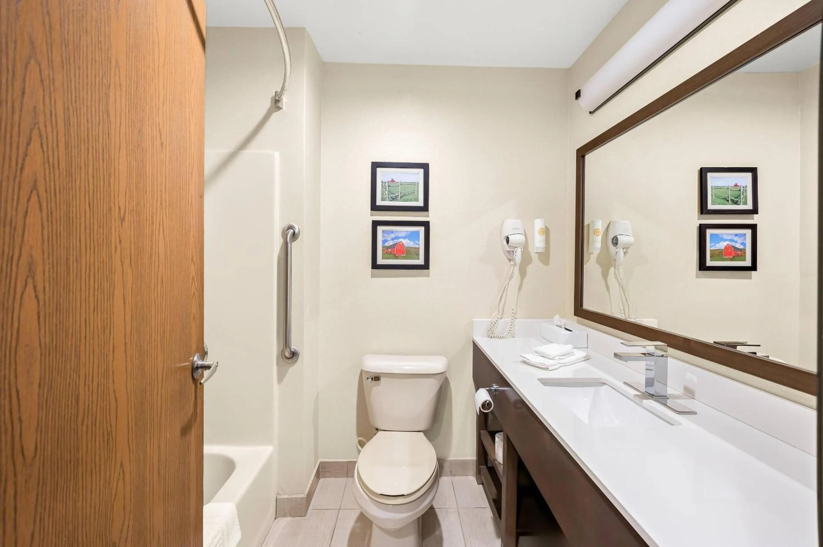 Bedroom in Comfort Inn Van Wert