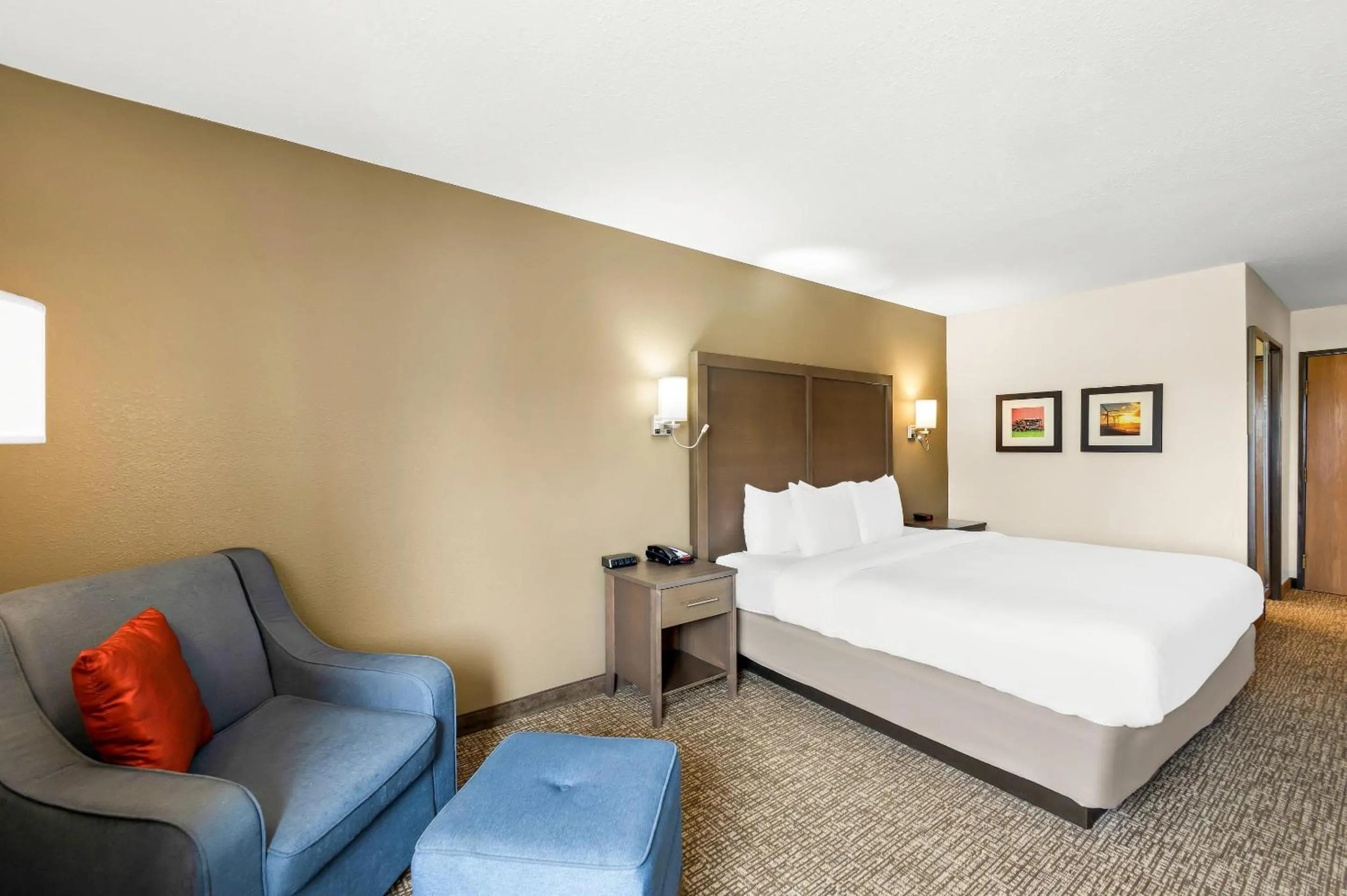 Bedroom, Bed in Comfort Inn Van Wert