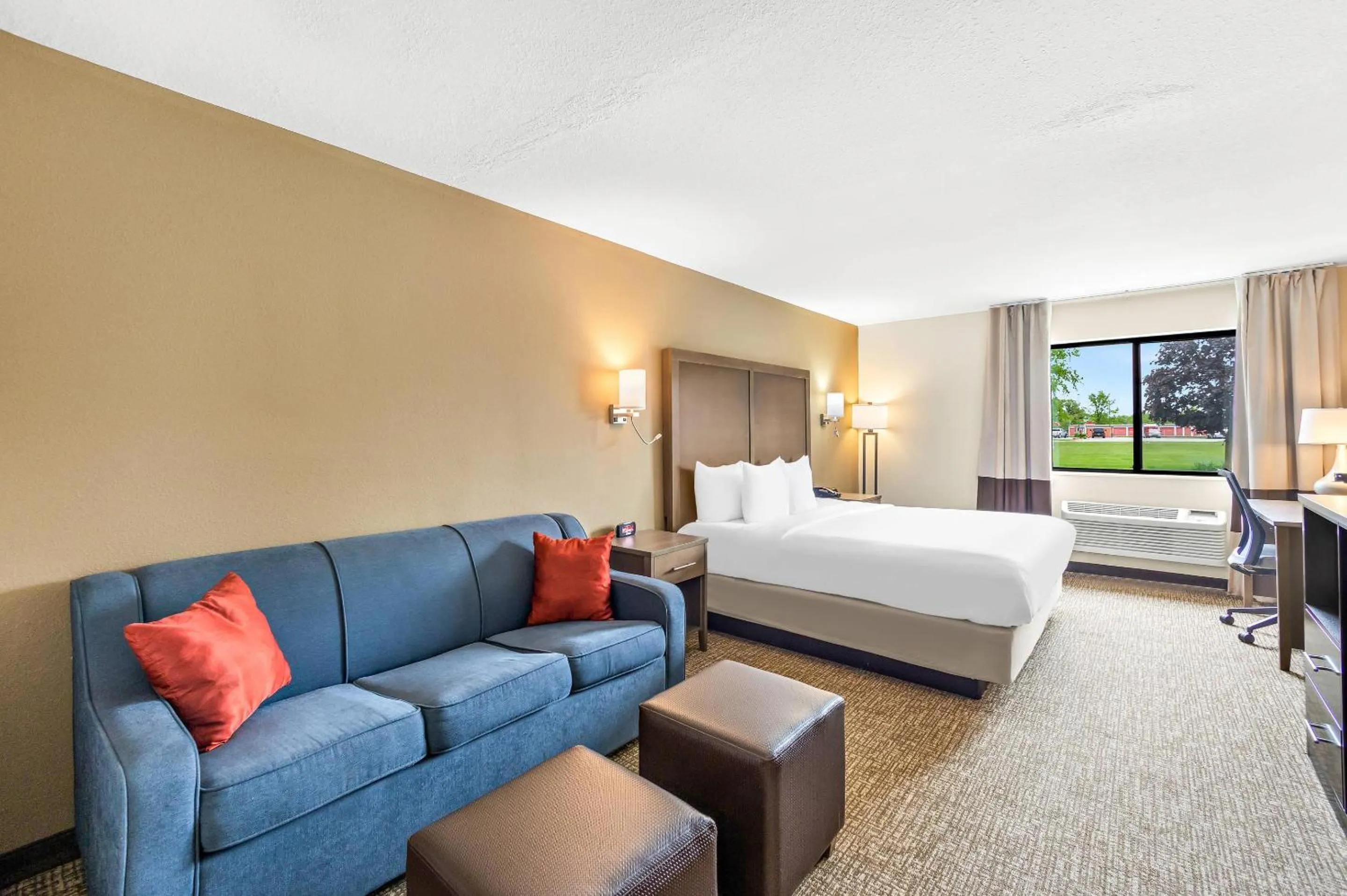 Bedroom, Bed in Comfort Inn Van Wert