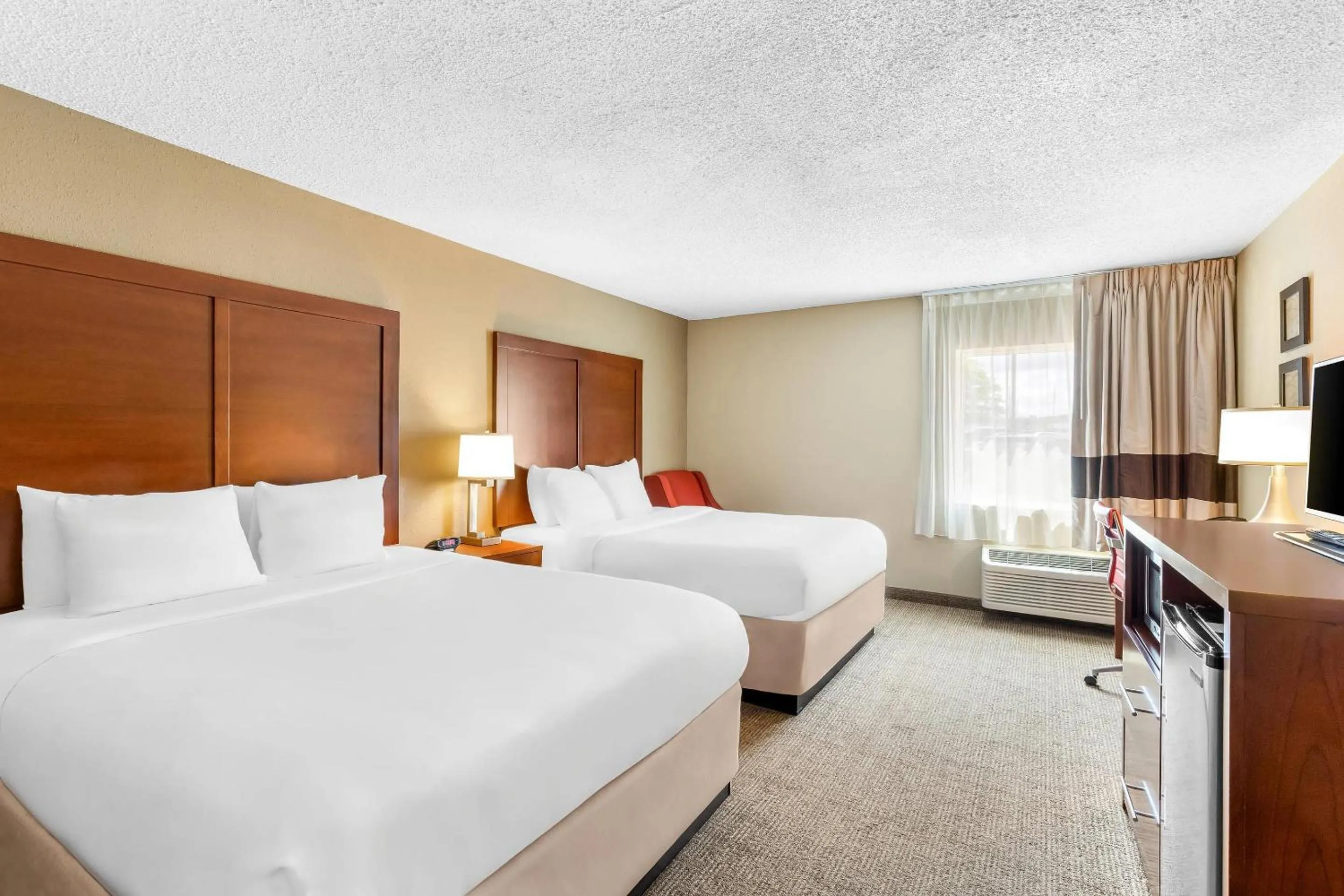 Bedroom, Bed in Comfort Inn Mayfield Heights Cleveland East