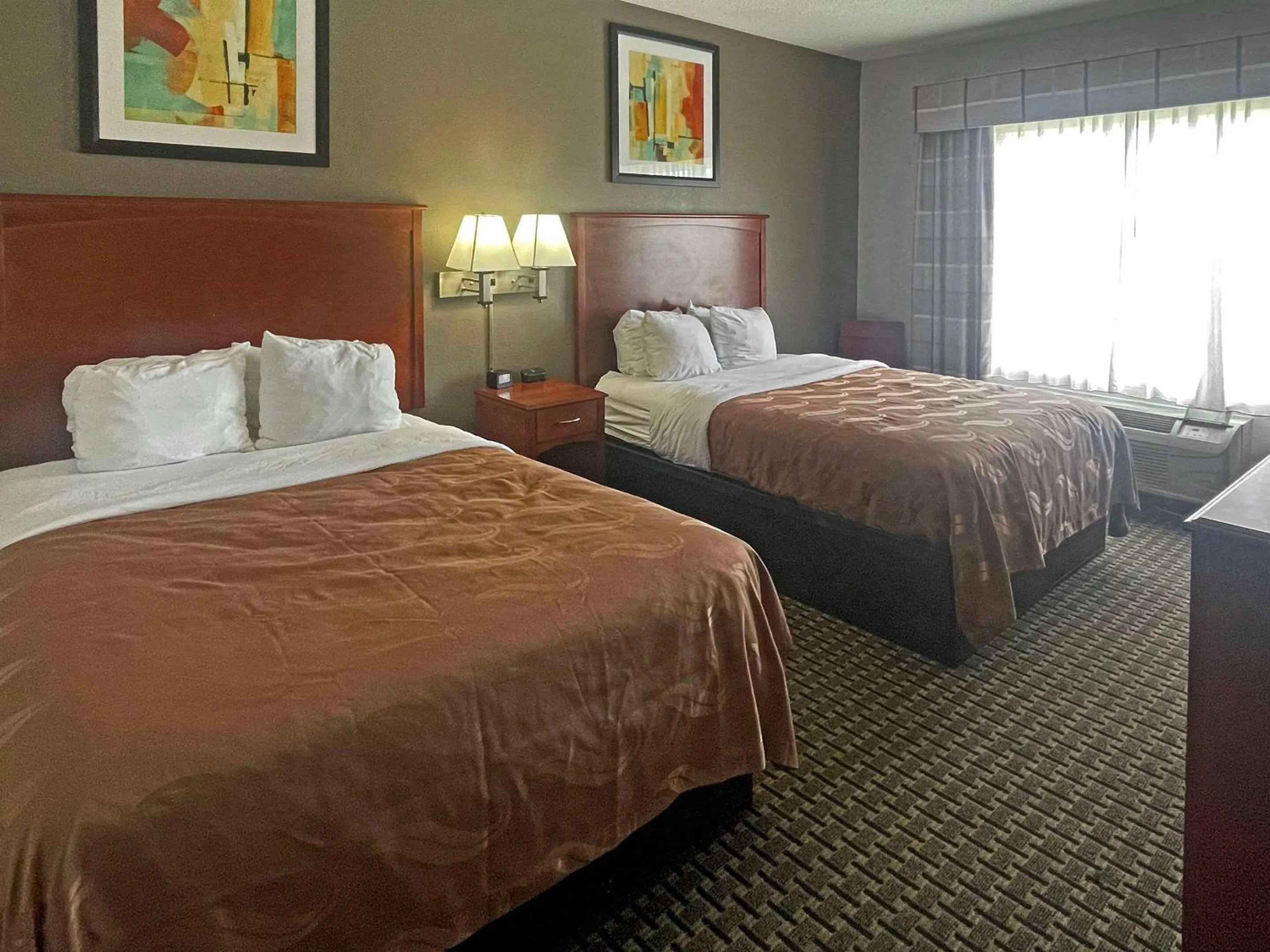 Bedroom, Bed in Quality Inn & Suites Cincinnati Sharonville
